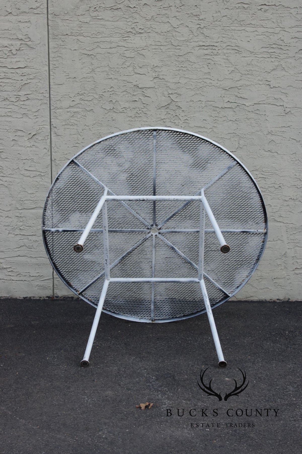 Russell Woodard Mid Century Modern 'Sculptura' Round Dining Table