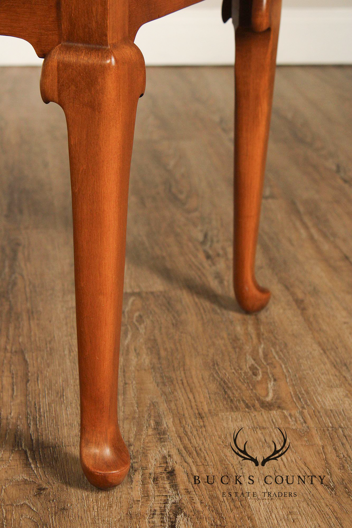 Ethan Allen Queen Anne Style Maple End Table