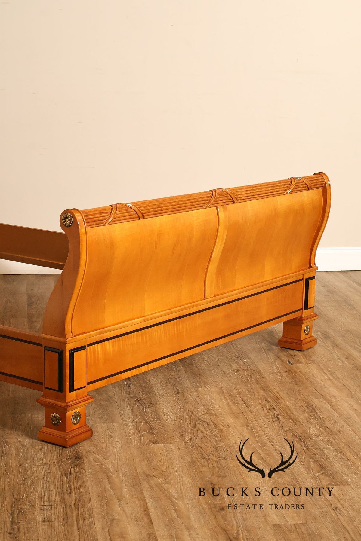 Thomasville Grand Classics Collection Empire Style  Queen Sleigh Bed