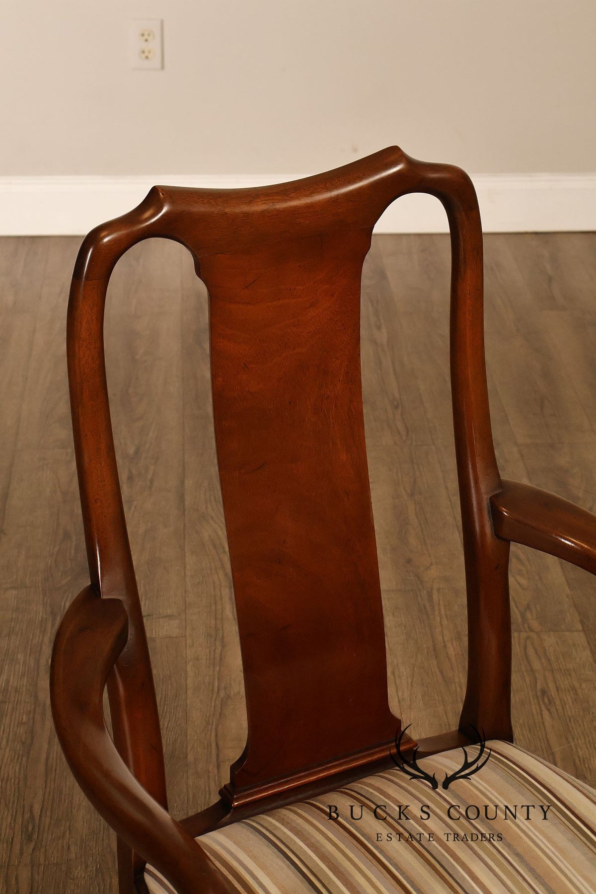 Kittinger Queen Anne Style Pair of Mahogany Gooseneck Armchairs
