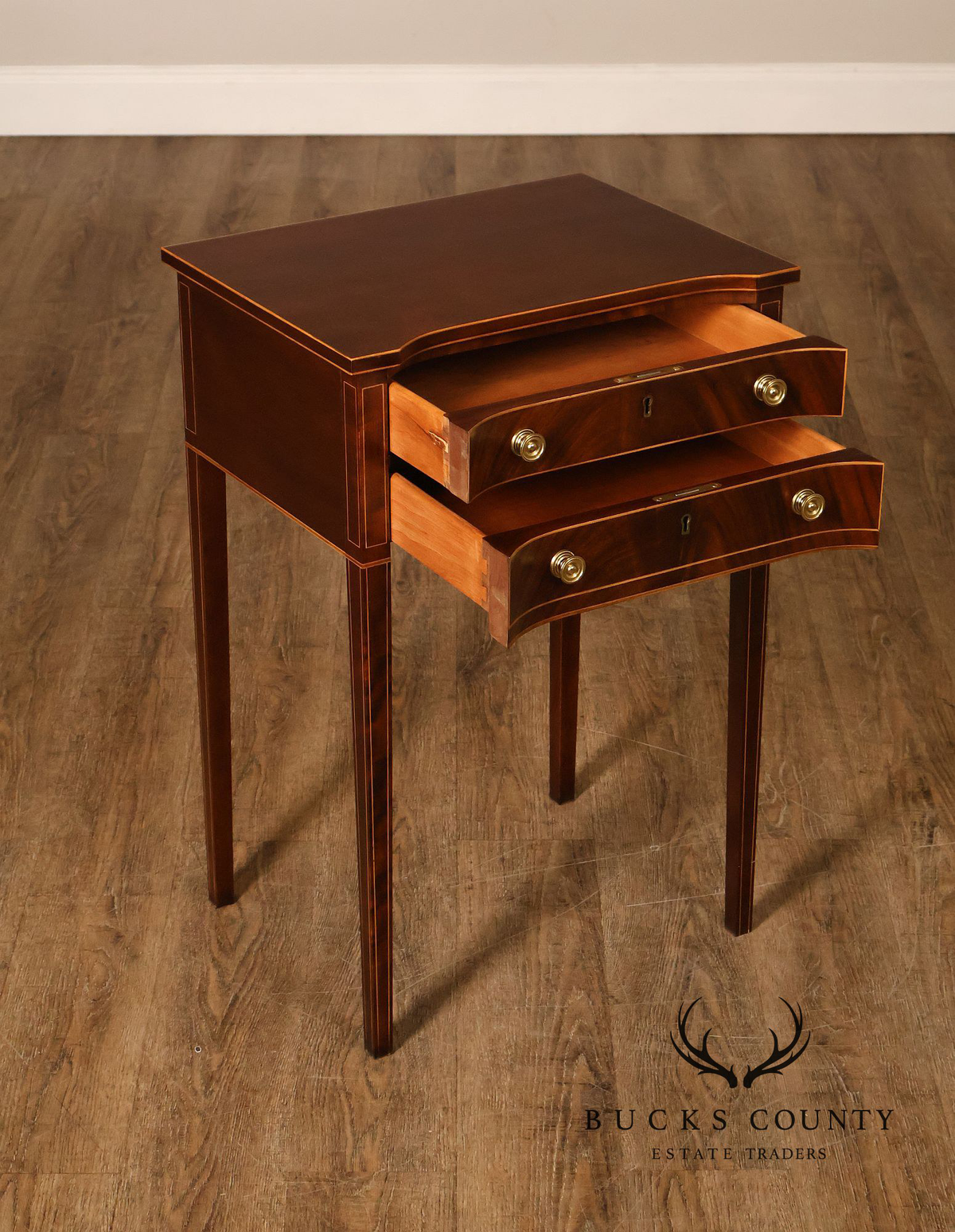 Stickley Colonial Williamsburg Mahogany Inlaid Federal Style End Table