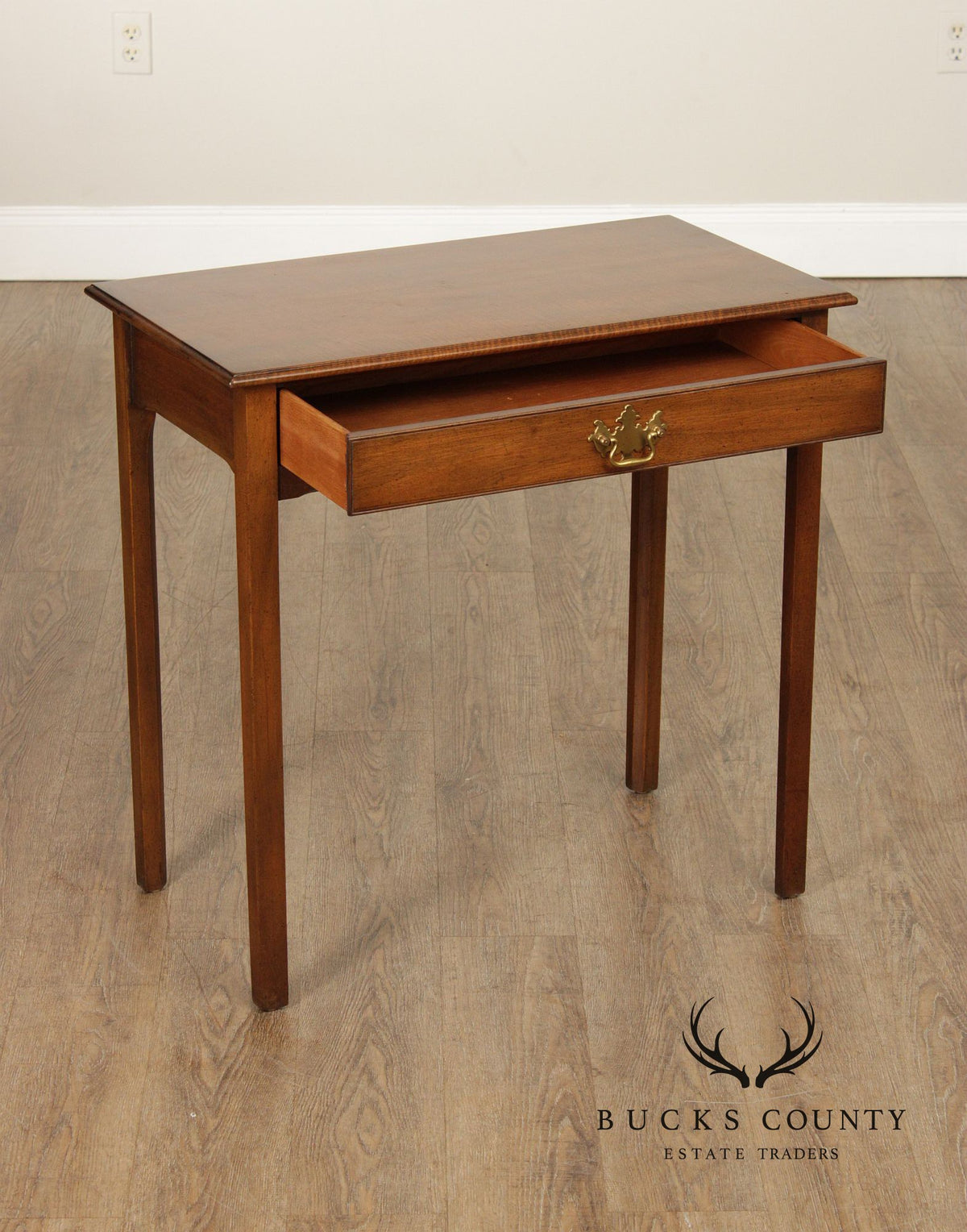 Kittinger Williamsburg Adaptation Pair of Mahogany Console Tables