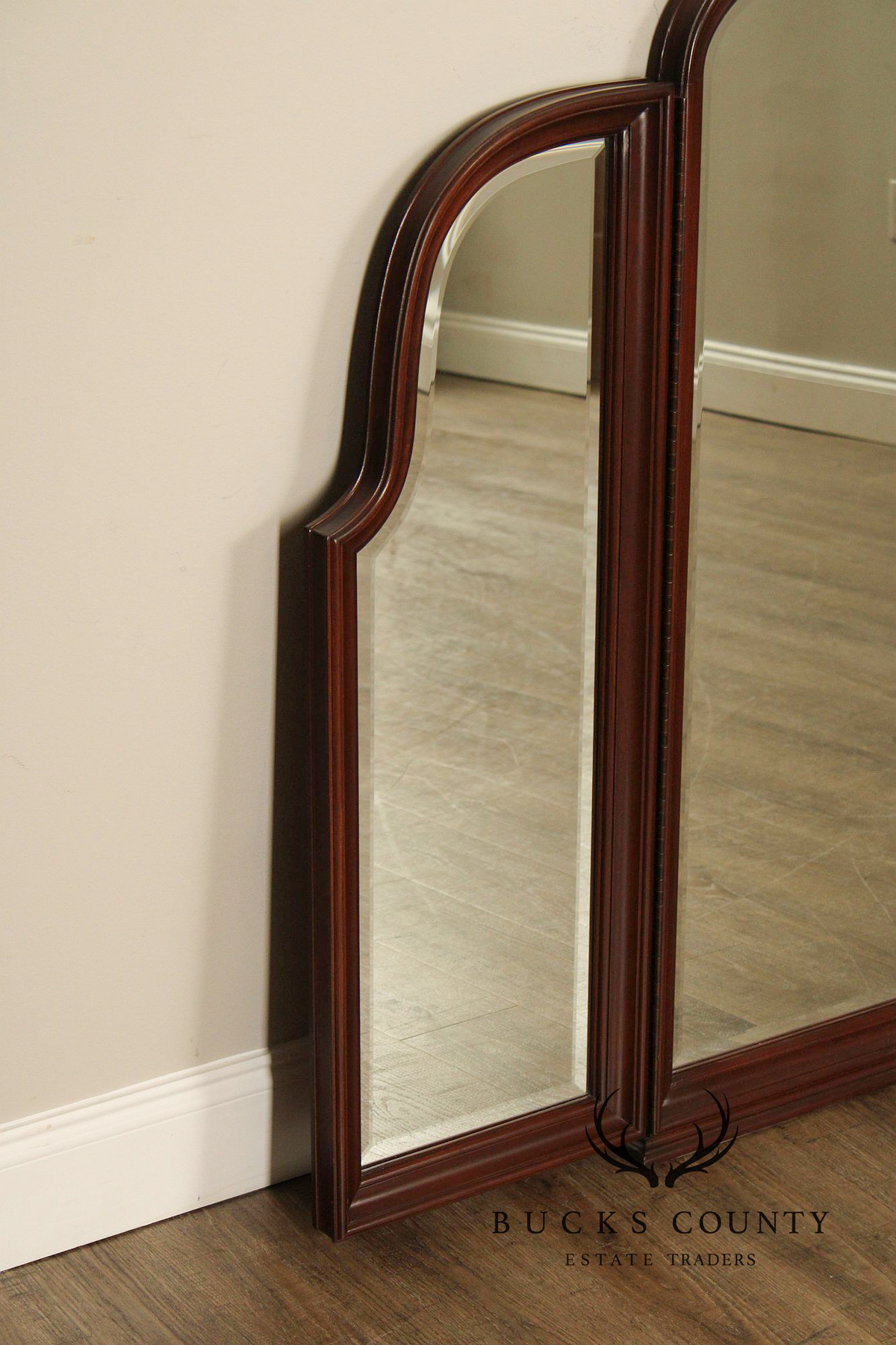 Ethan Allen 'Georgian Court' Cherry Tri-Fold Dresser Mirror