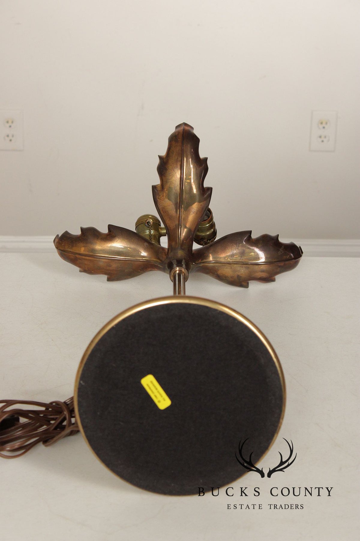 Vintage Chapman Brass Acanthus Leaf Table Lamp