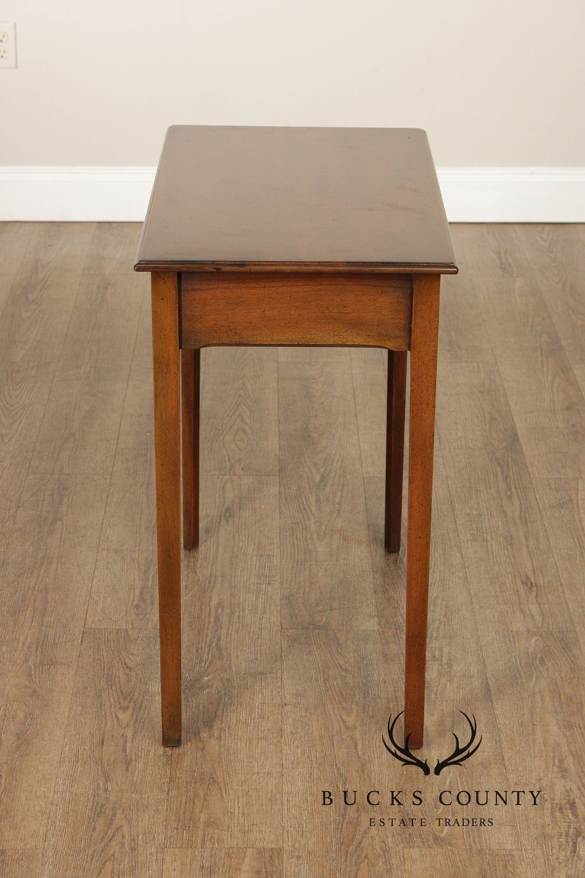 Kittinger Williamsburg Adaptation Pair of Mahogany Console Tables