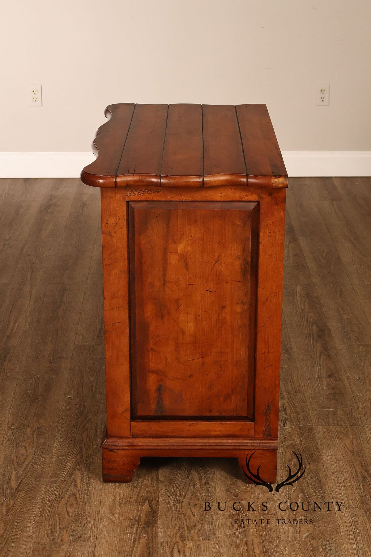 Century Furniture Georgian Style Pair of Blockfront Chests