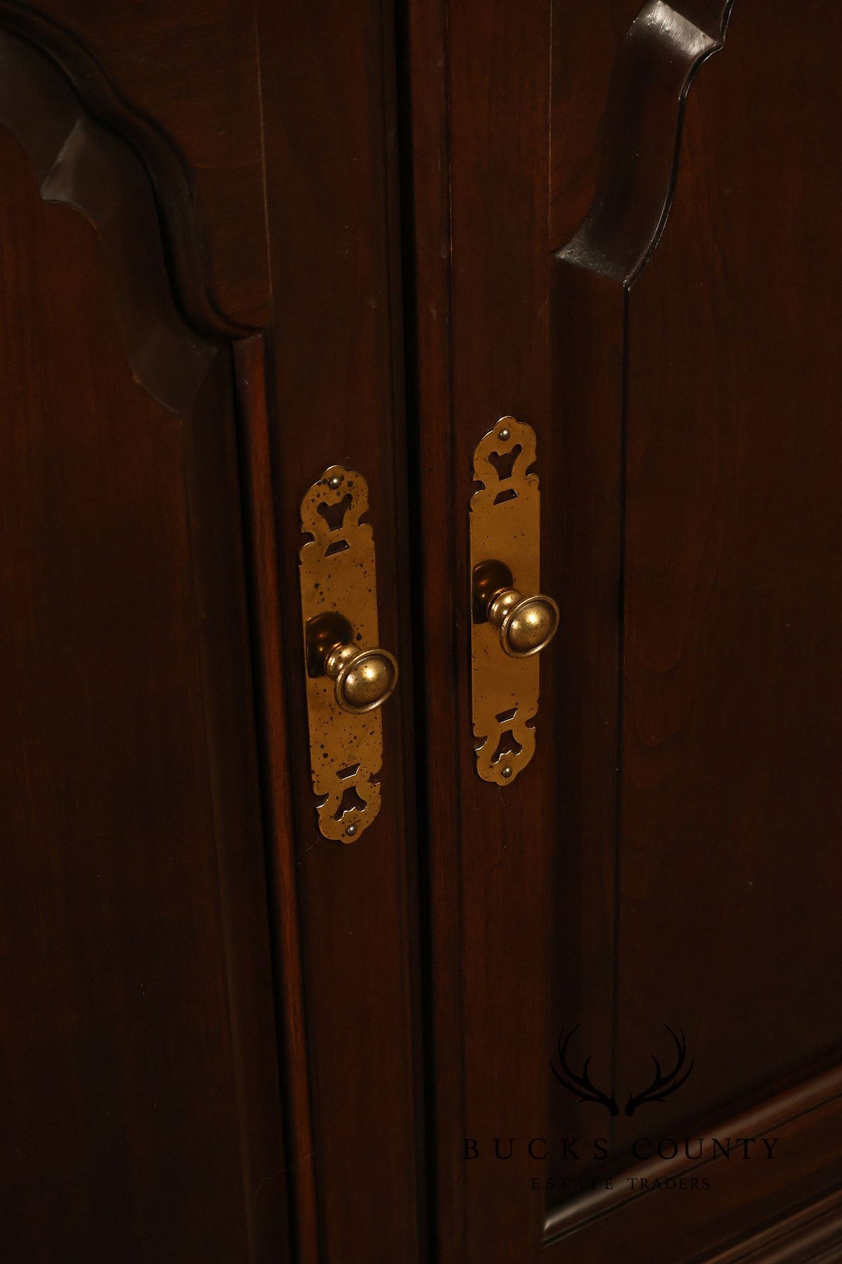 Ethan Allen 'Georgian Court' Cherry Triple Dresser