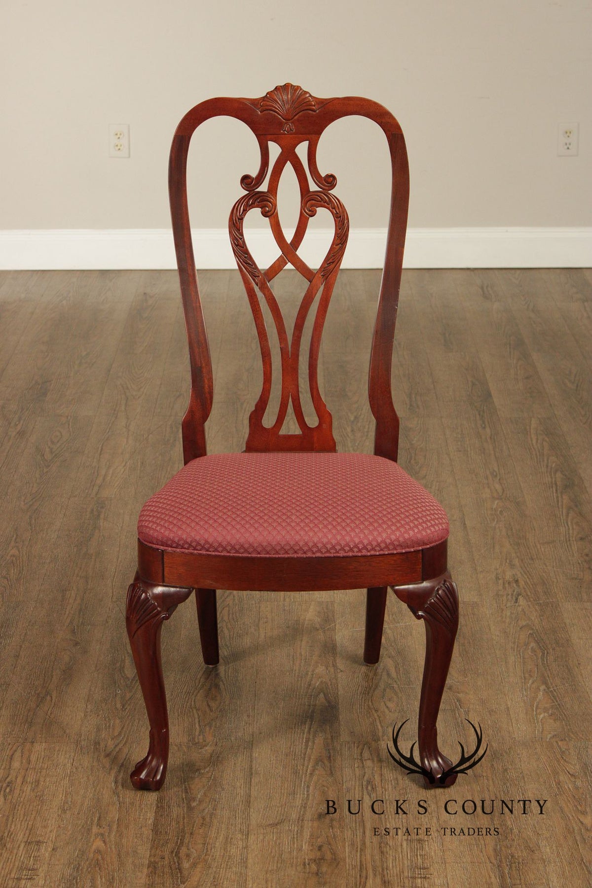 Ethan Allen 18th Century Mahogany Collection Set of Eight Carved Dining Chairs