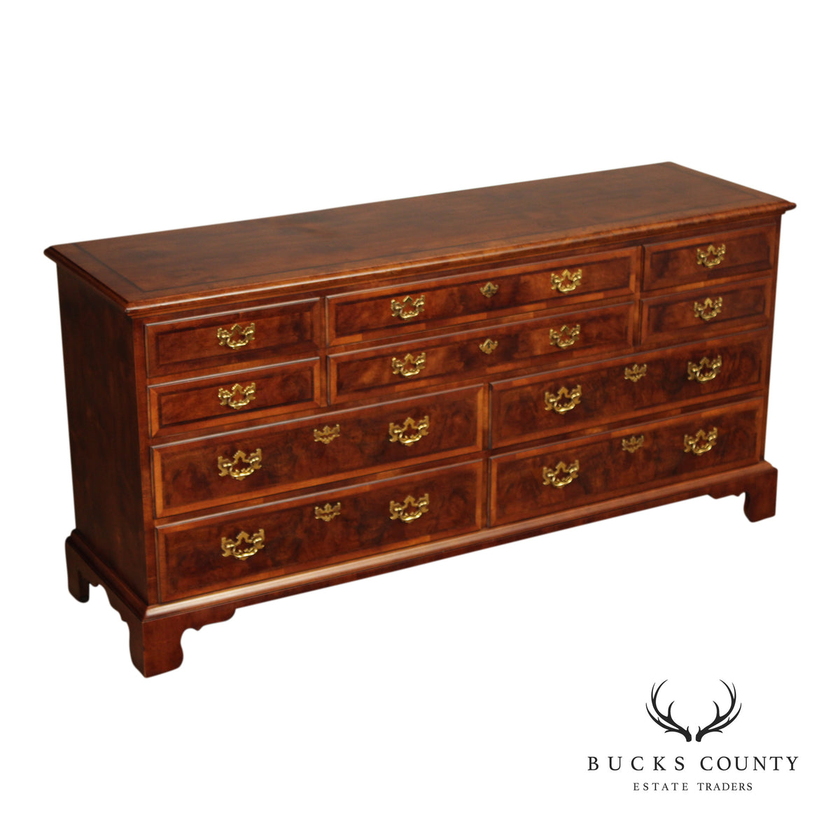 Henredon Aston Court Georgian Style Burled Mahogany Ten Drawer Dresser