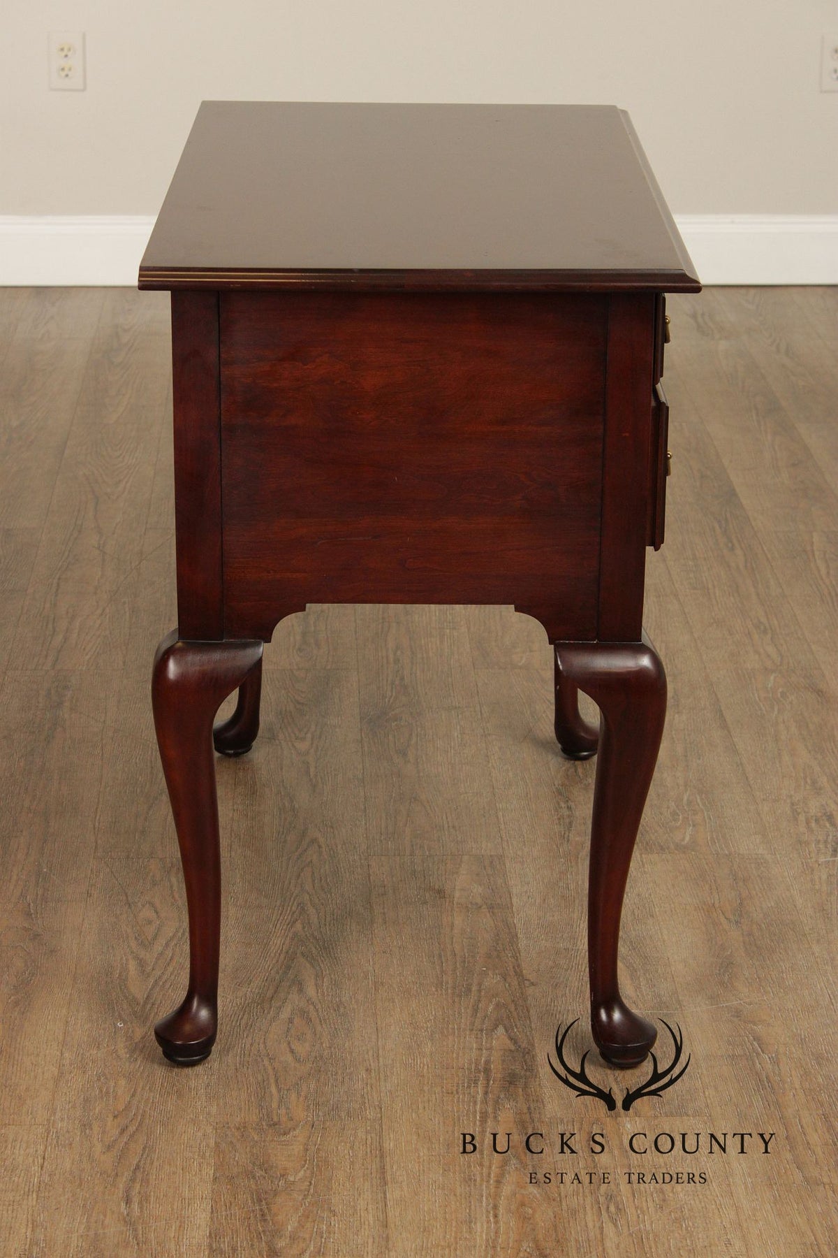 Statton Private Collection Queen Anne Style Cherry Lowboy