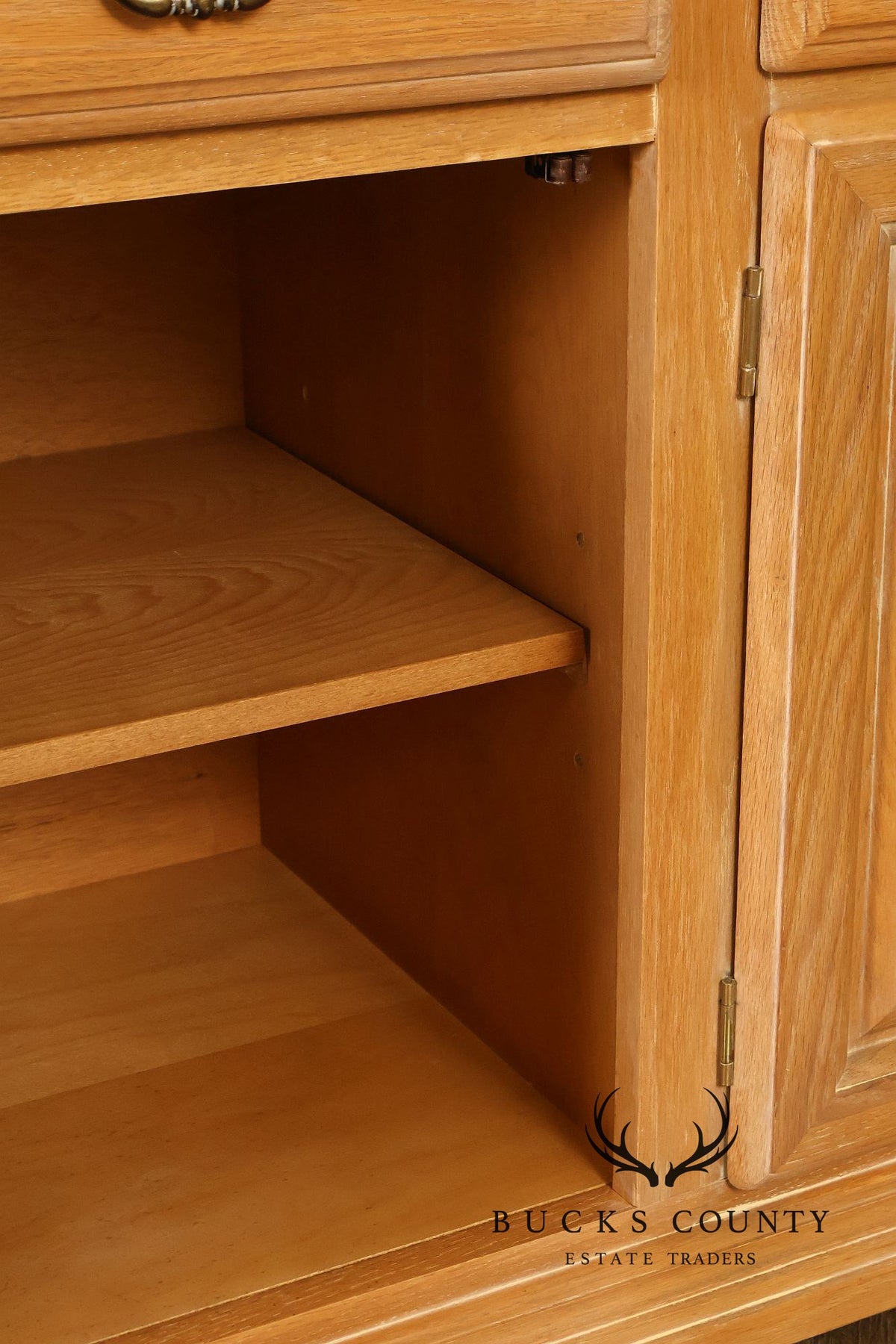 Hespeler Furniture Light Oak Illuminated China Cabinet