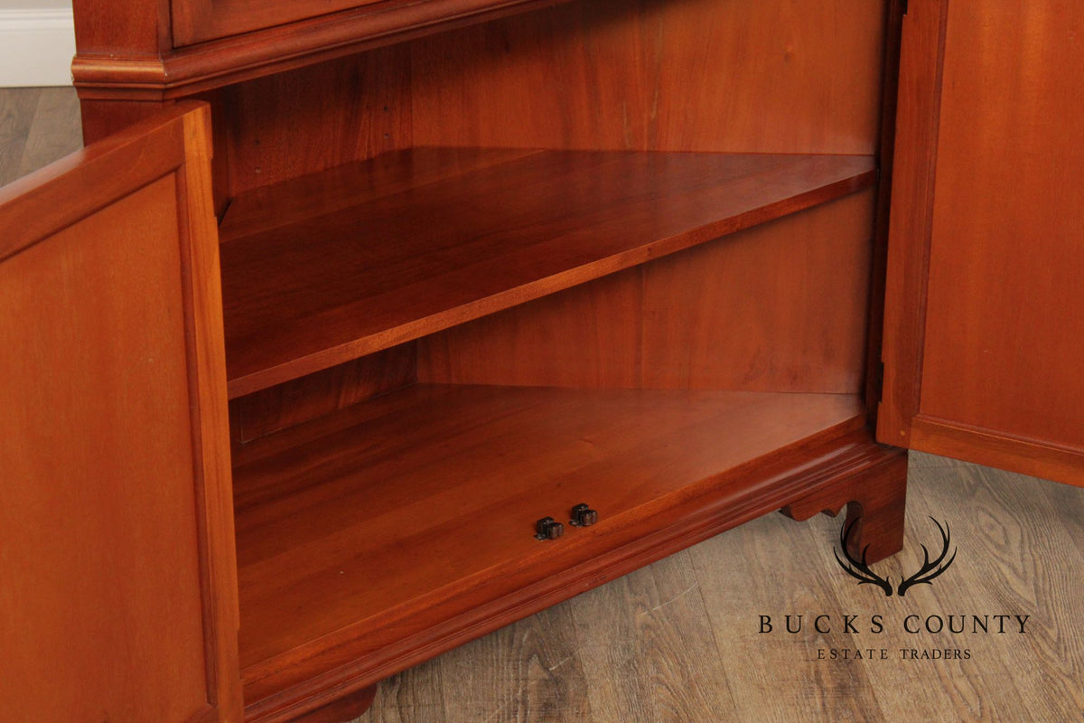 Stickley Georgian Style Pair of Mahogany Corner Cabinets