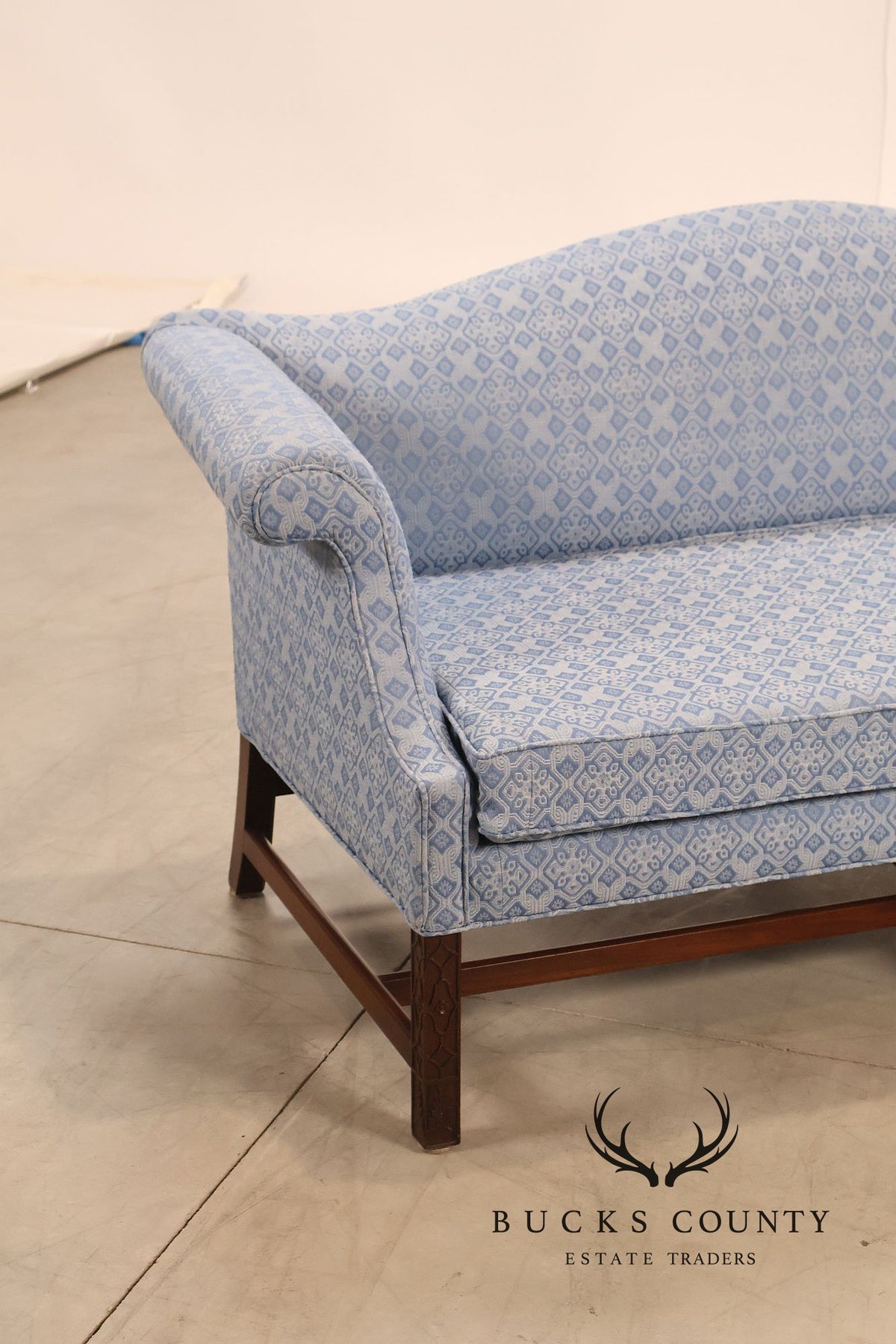 Kittinger Colonial Williamsburg Chippendale Style Mahogany Sofa