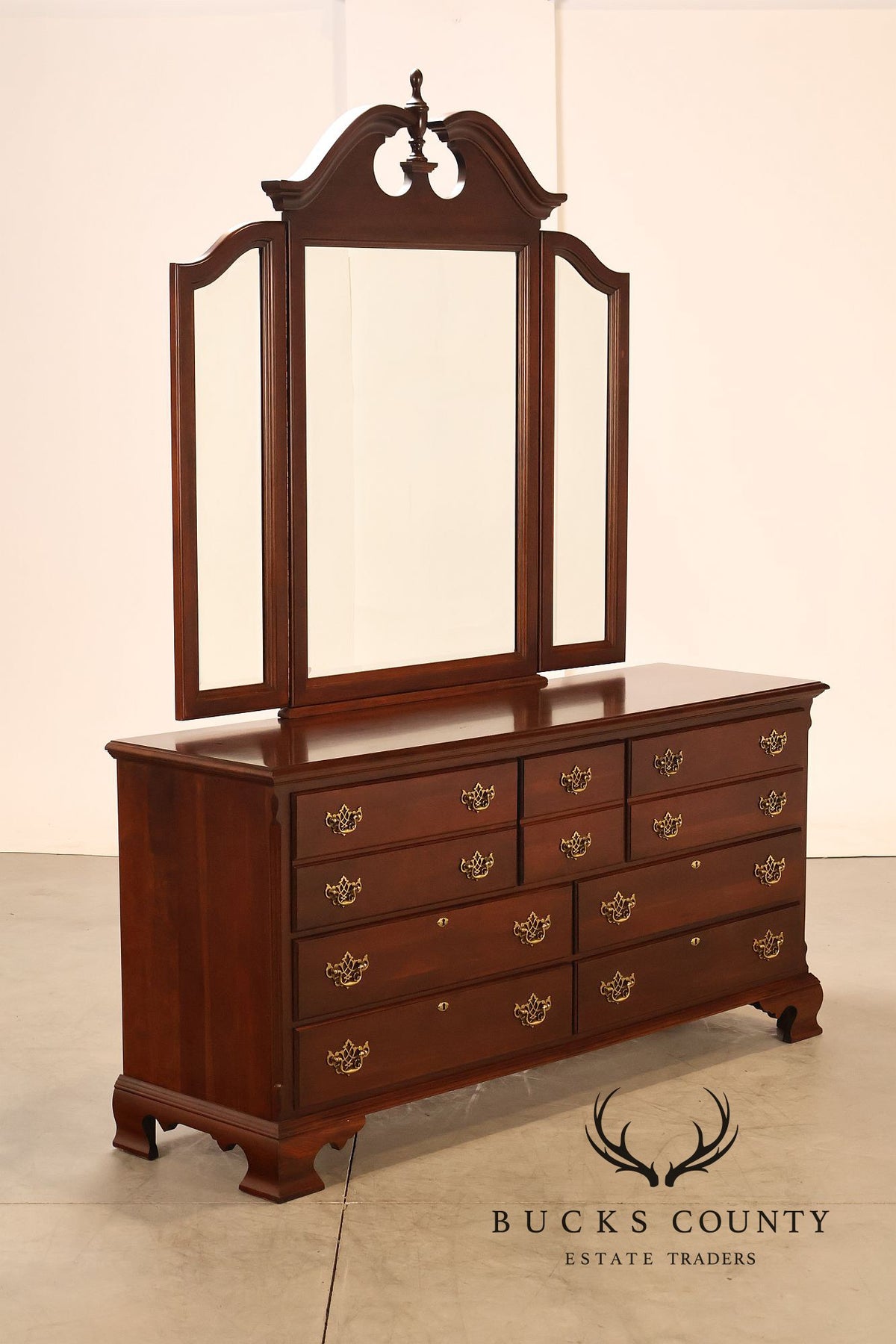 Cochran Mahogany Chippendale Style Cherry Dresser With Mirror