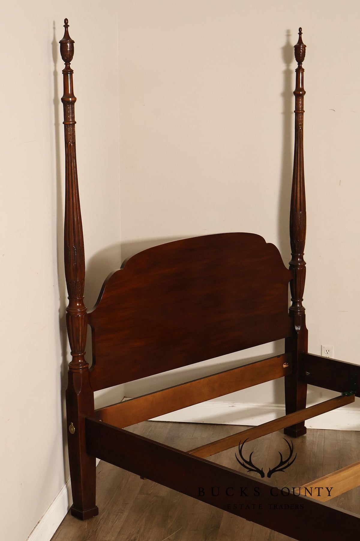Drexel Heritage Mahogany Rice Carved Queen Poster Bed
