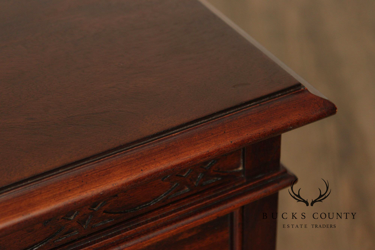 Century Furniture Georgian Style Pair of Mahogany Nightstands