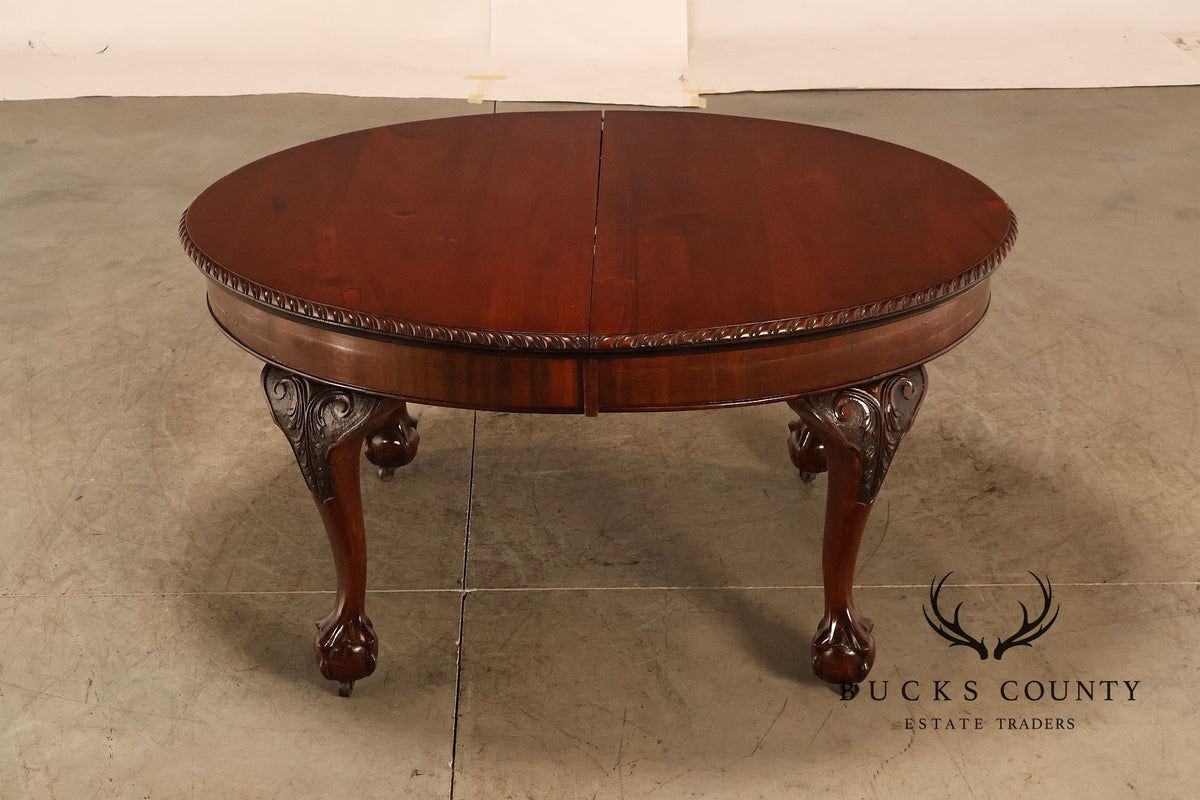 Antique Chippendale Style Mahogany Extendable Oval Dining Table