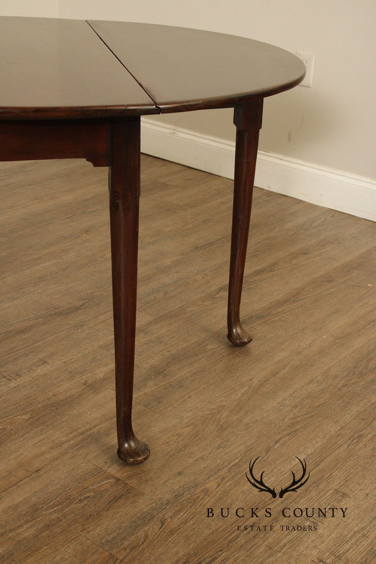 Queen Anne Style Mahogany Drop-Leaf Table
