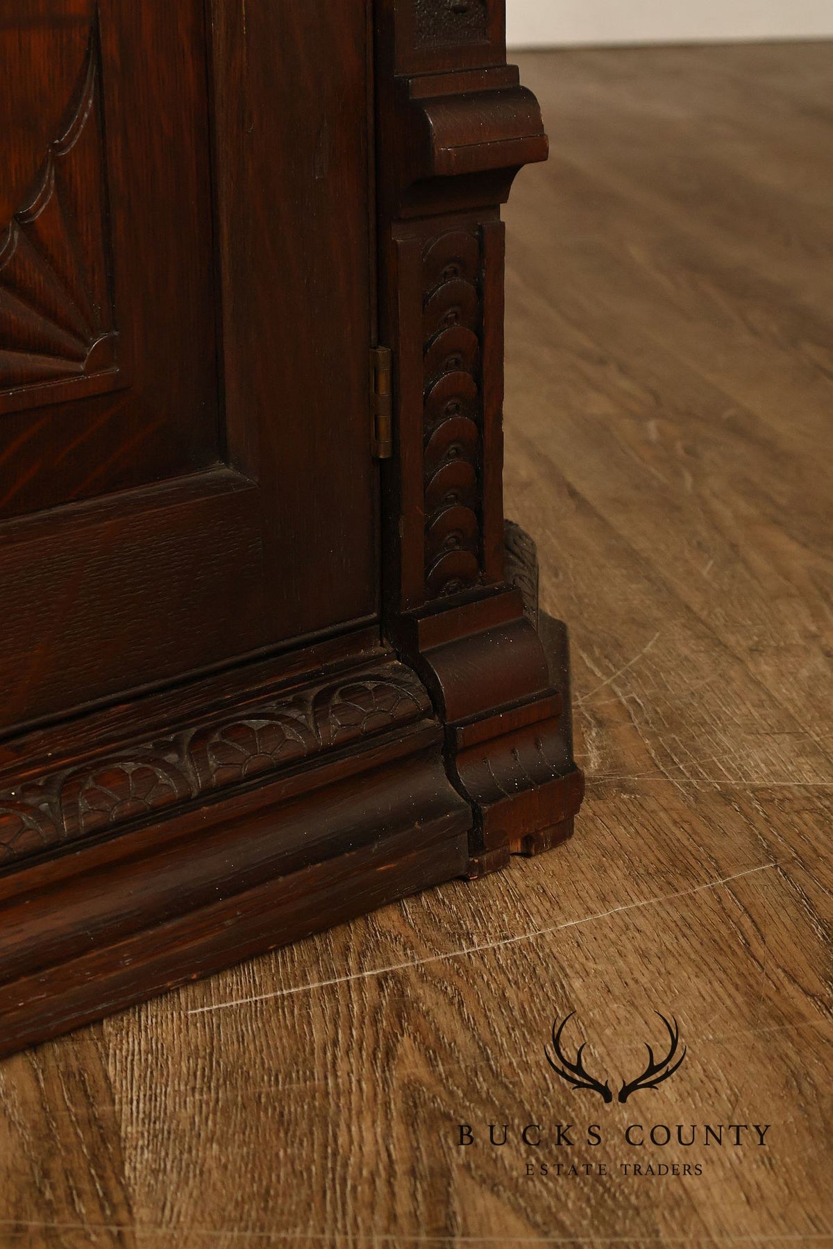 Antique RJ Horner Style Victorian Carved Oak Corner Cabinet