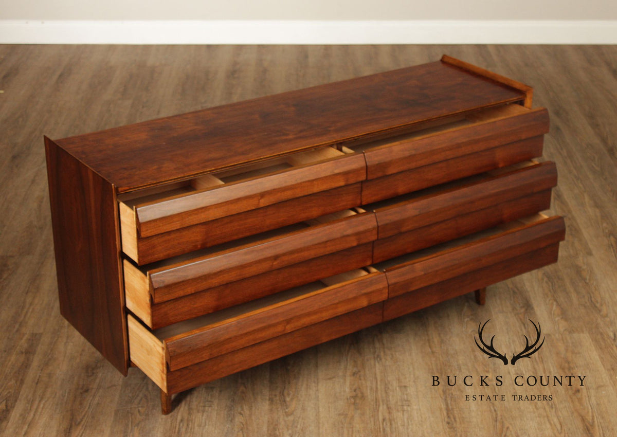 Lane 'First Edition' Mid Century Modern Walnut Dresser