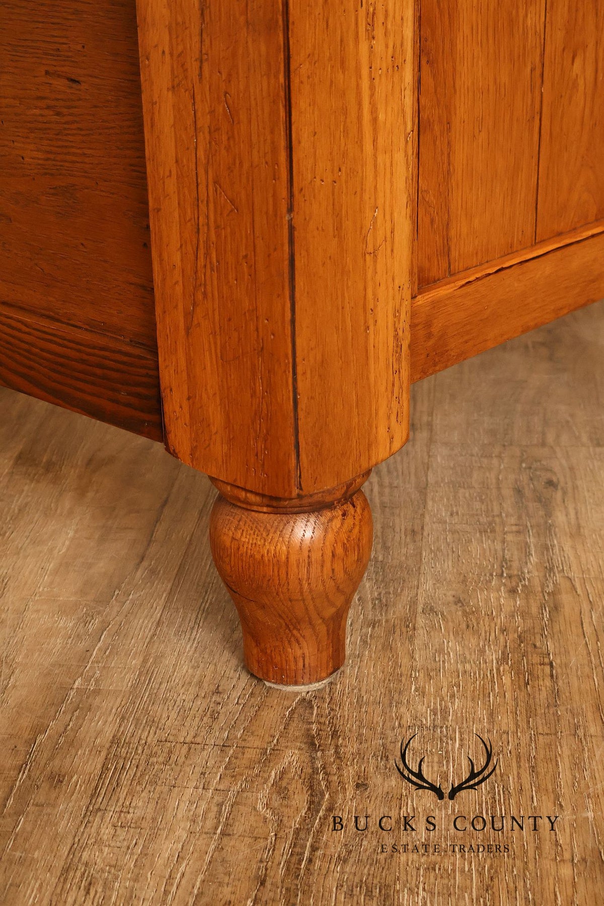 Broyhill Attic Heirlooms Country Style Queen Oak Bed Frame