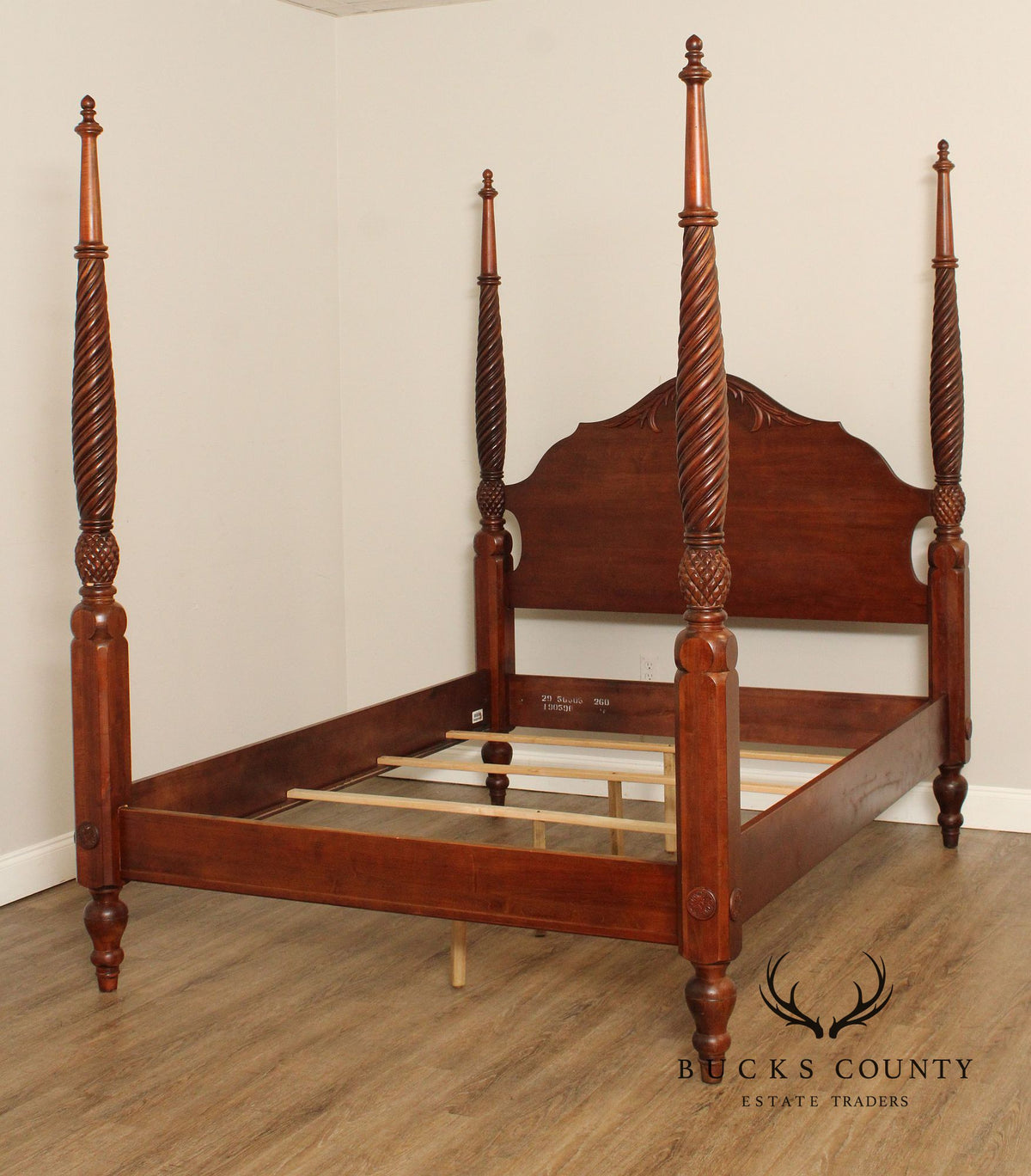Ethan Allen 'British Classics' Queen Size Poster Bed