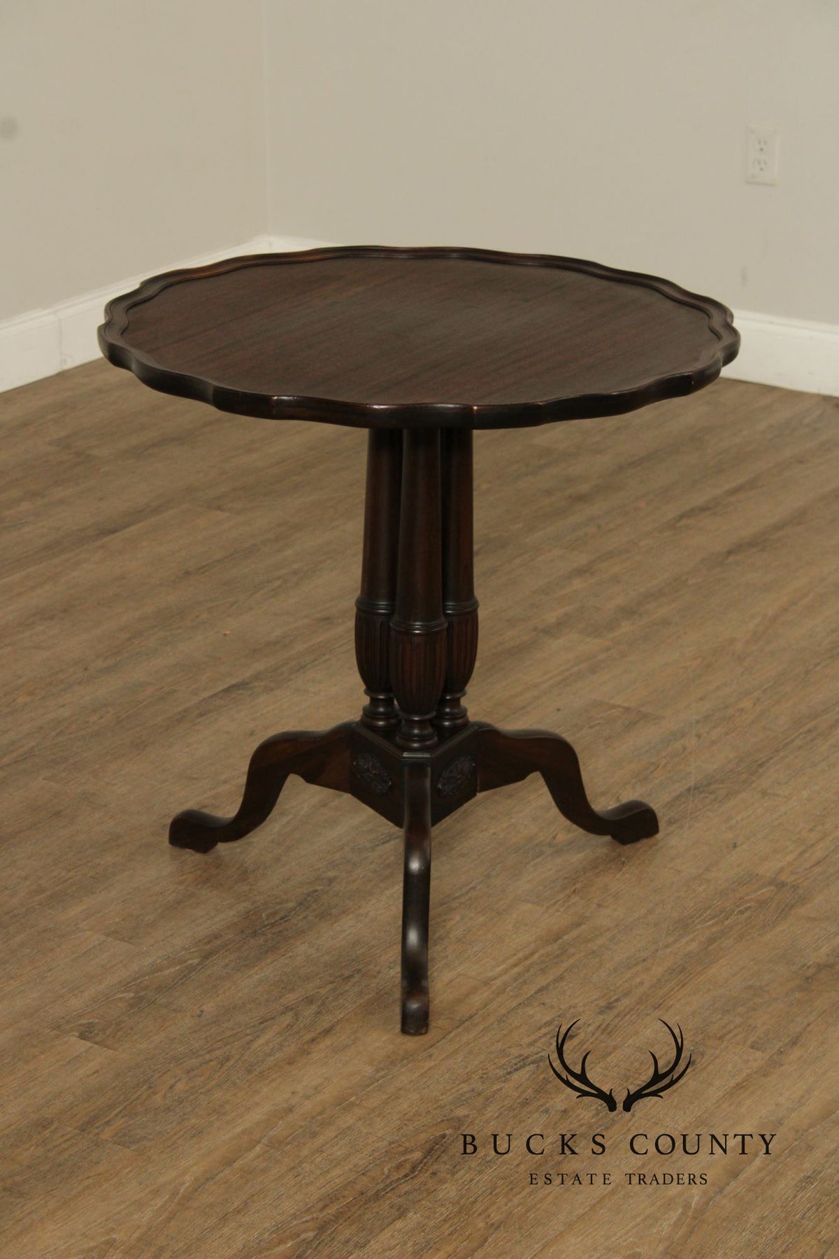 Queen Anne Style Mahogany Tilt Top Tea Table