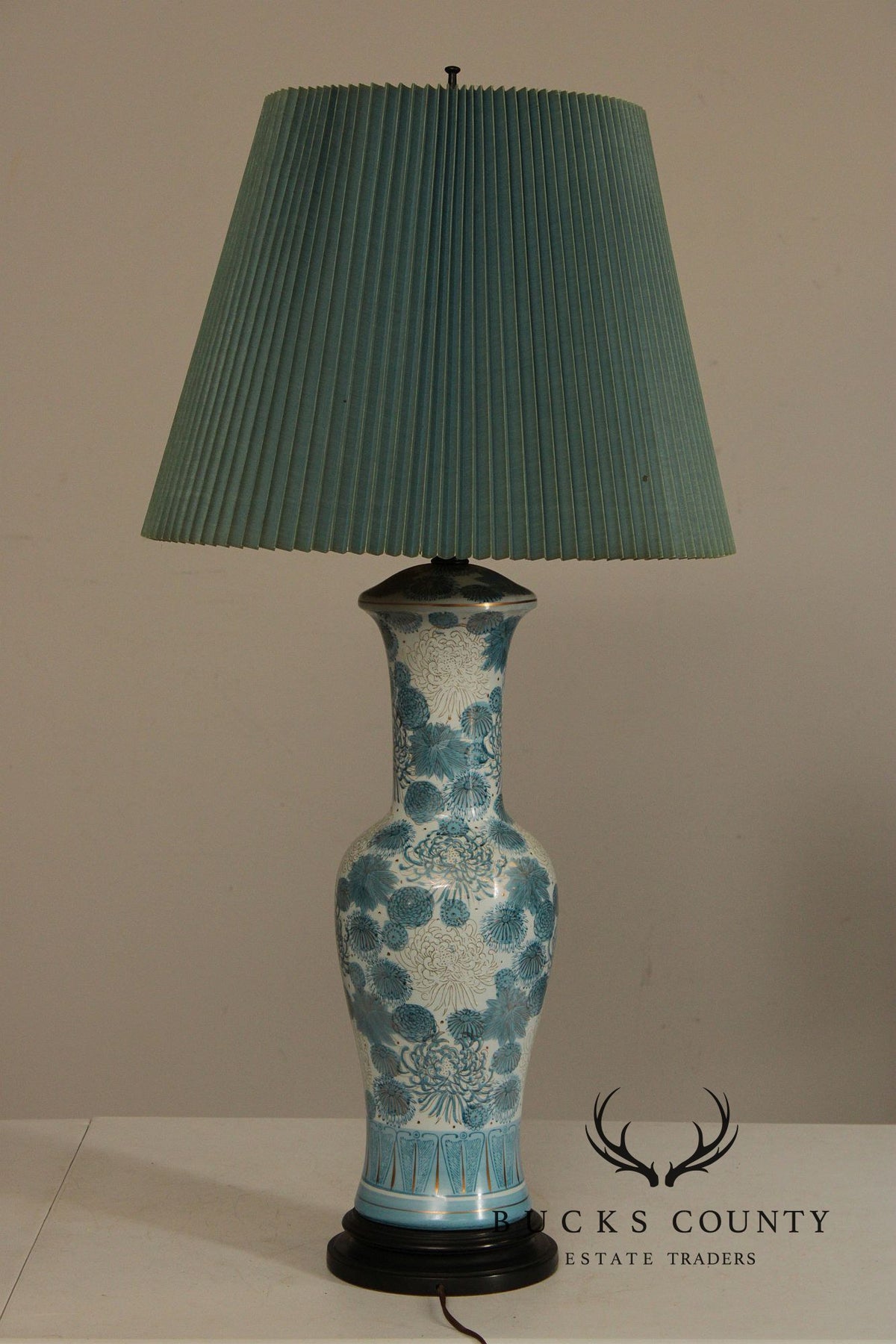 Marbro Lamp Company Asian Style Porcelain Table Lamp