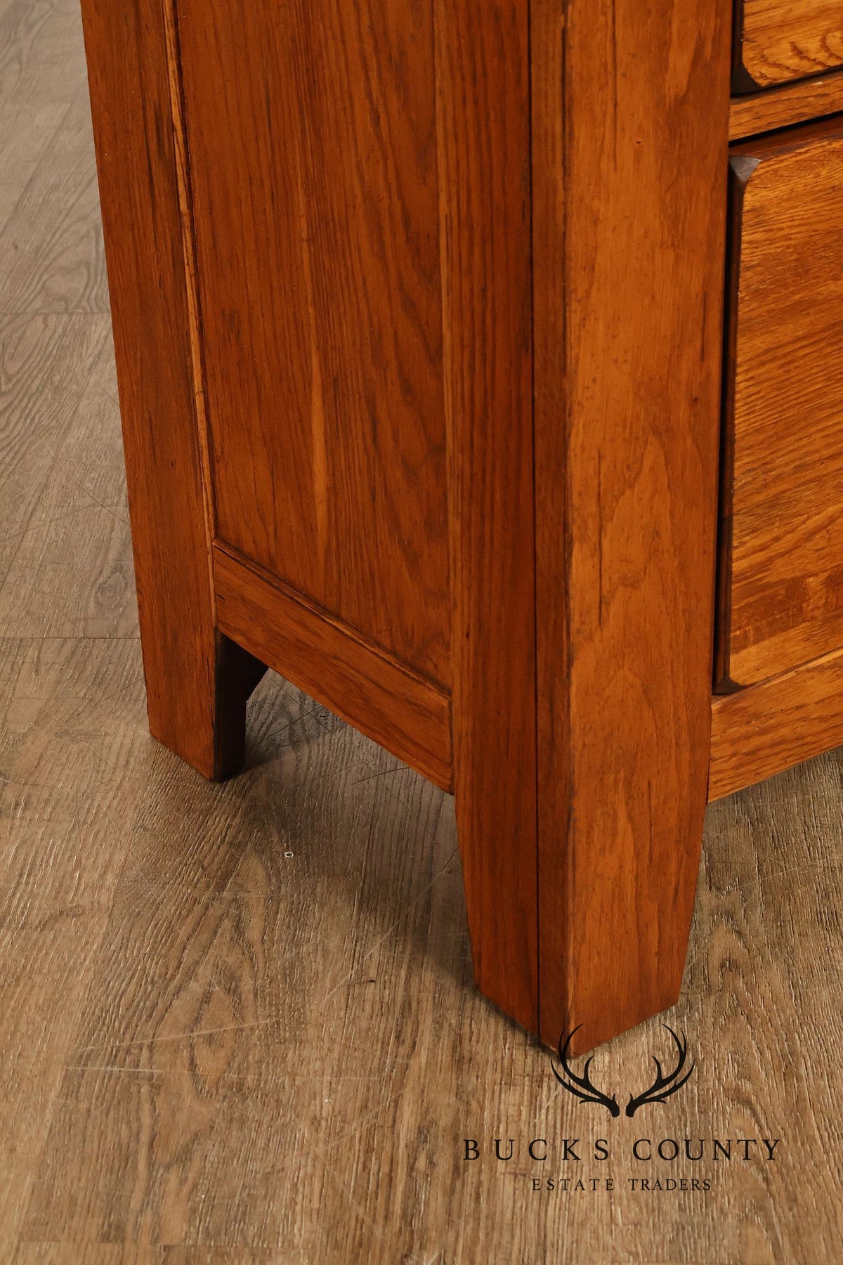 Broyhill Attic Heirlooms Country Style Oak Dresser