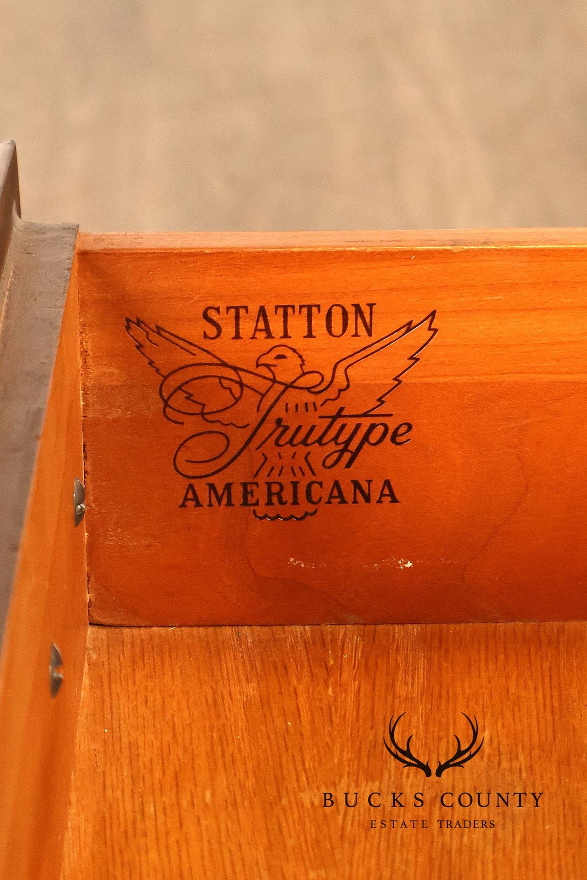 Statton Trutype Americana Cherry Queen Anne End Table