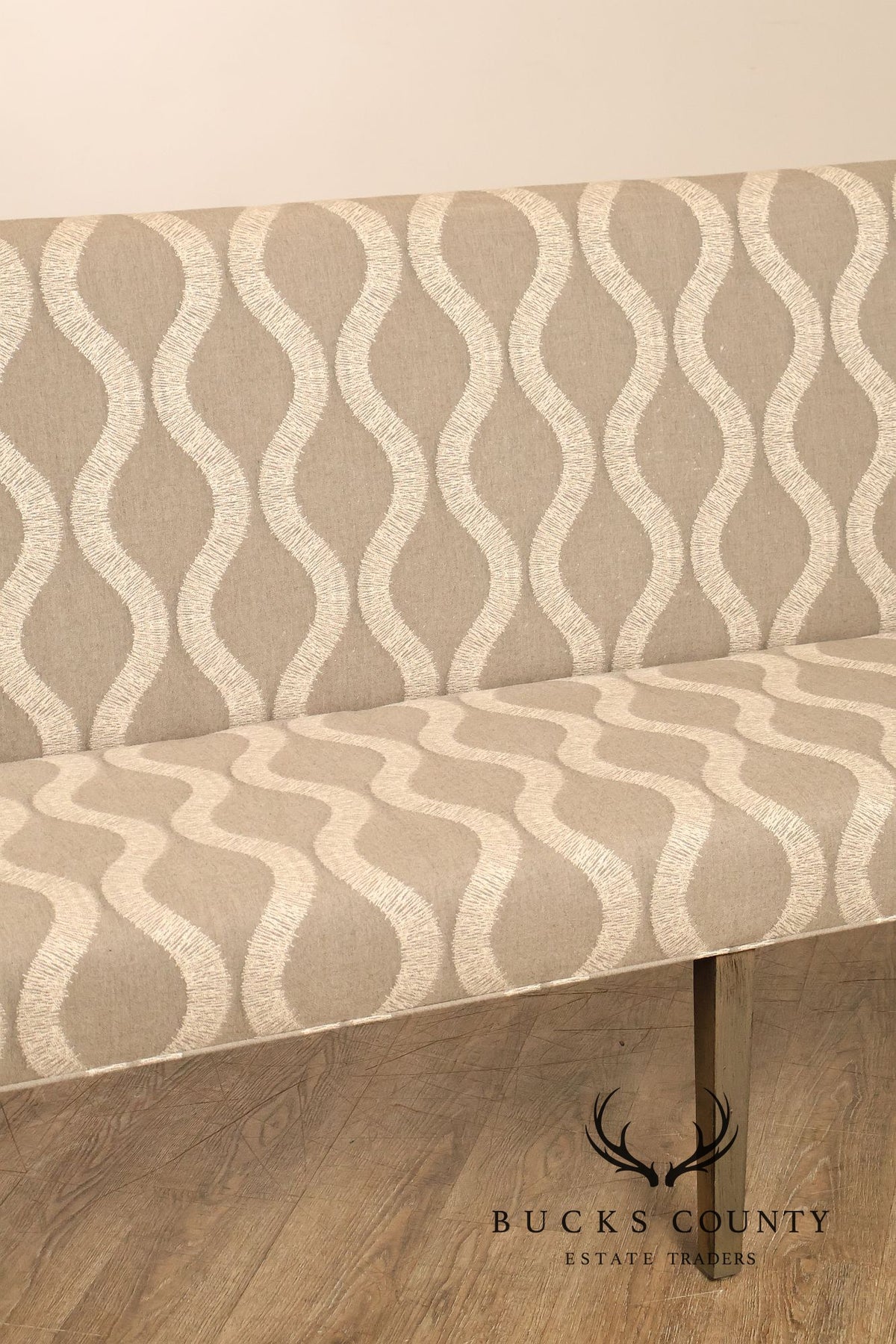 Bassett Brooke Collection Wing Back Banquette Geometric Upholstered Bench