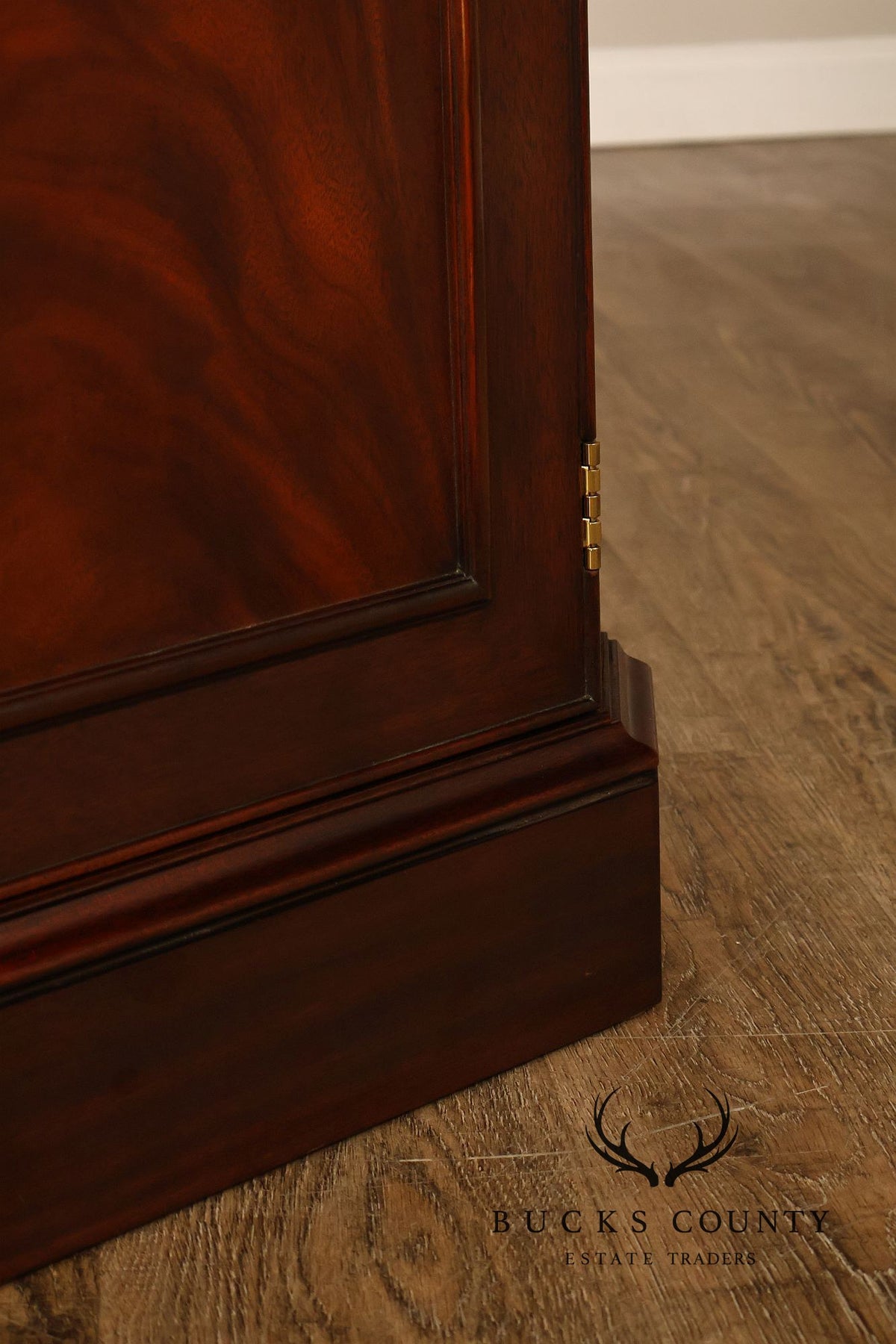 Henkel Harris Chippendale Style Genuine Mahogany Corner Cabinet