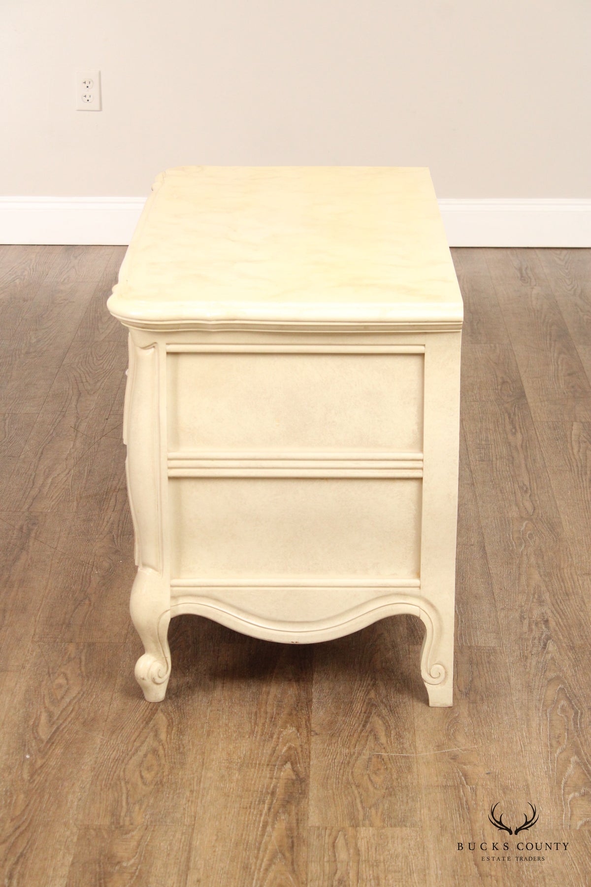 Union National French Provincial Style Pair of Painted Commodes