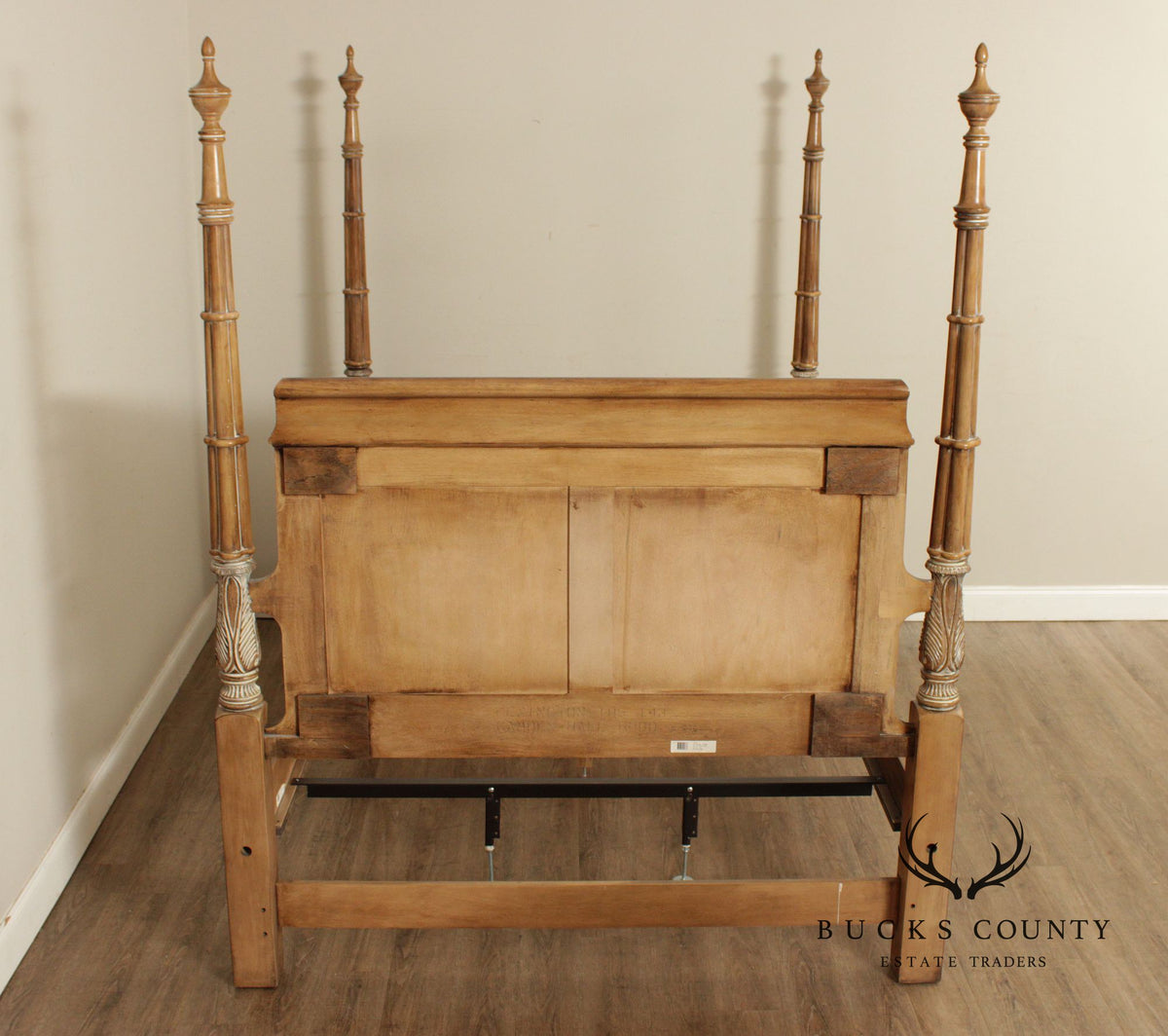 Lexington Furniture Queen Poster Bed