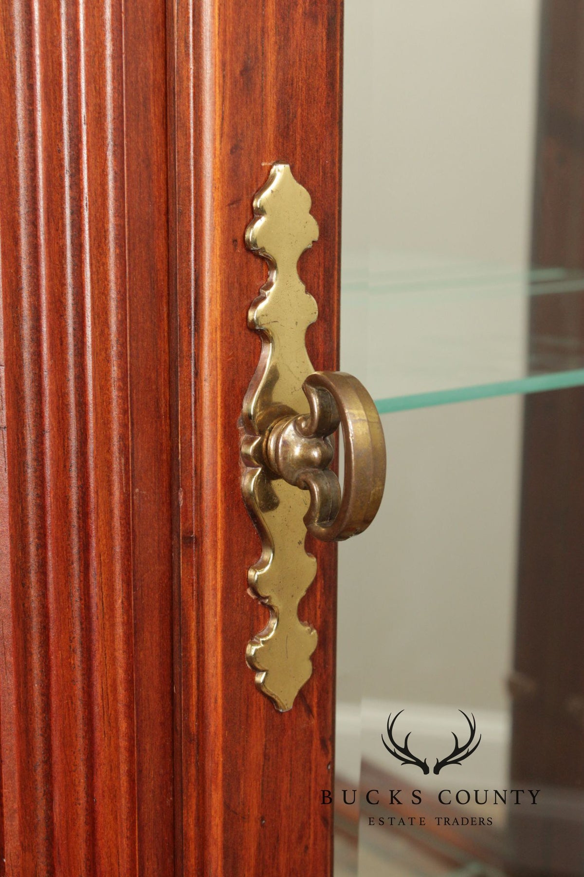 Pulaski Furniture Cherry Curio Cabinet
