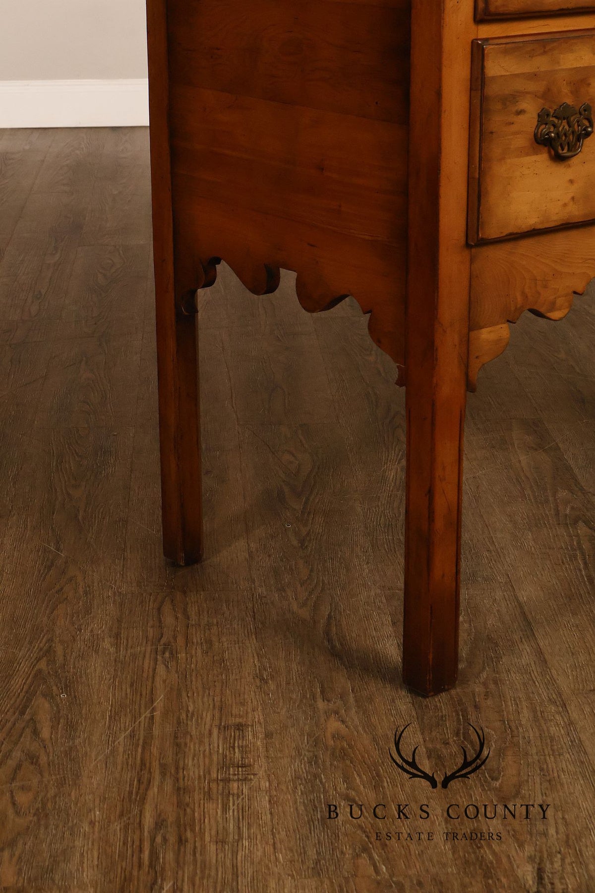 English  Server With Pull-Out Serving Slides
