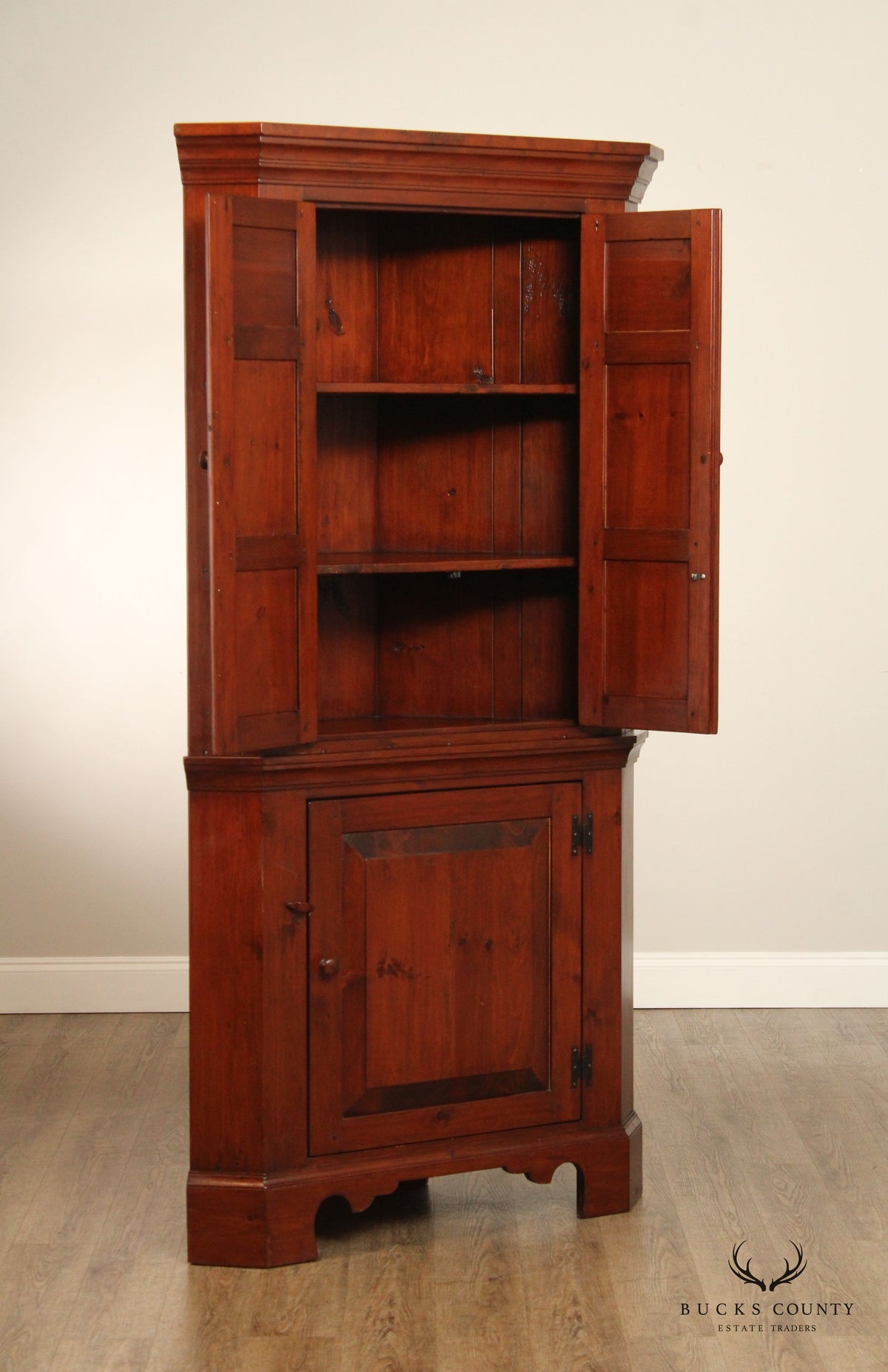 Custom Quality Early American Style Pine Corner Cabinet