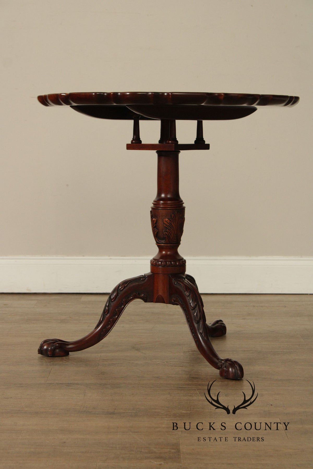 Henkel Harris Chippendale Style Mahogany Tilt Top Pie Crust Table
