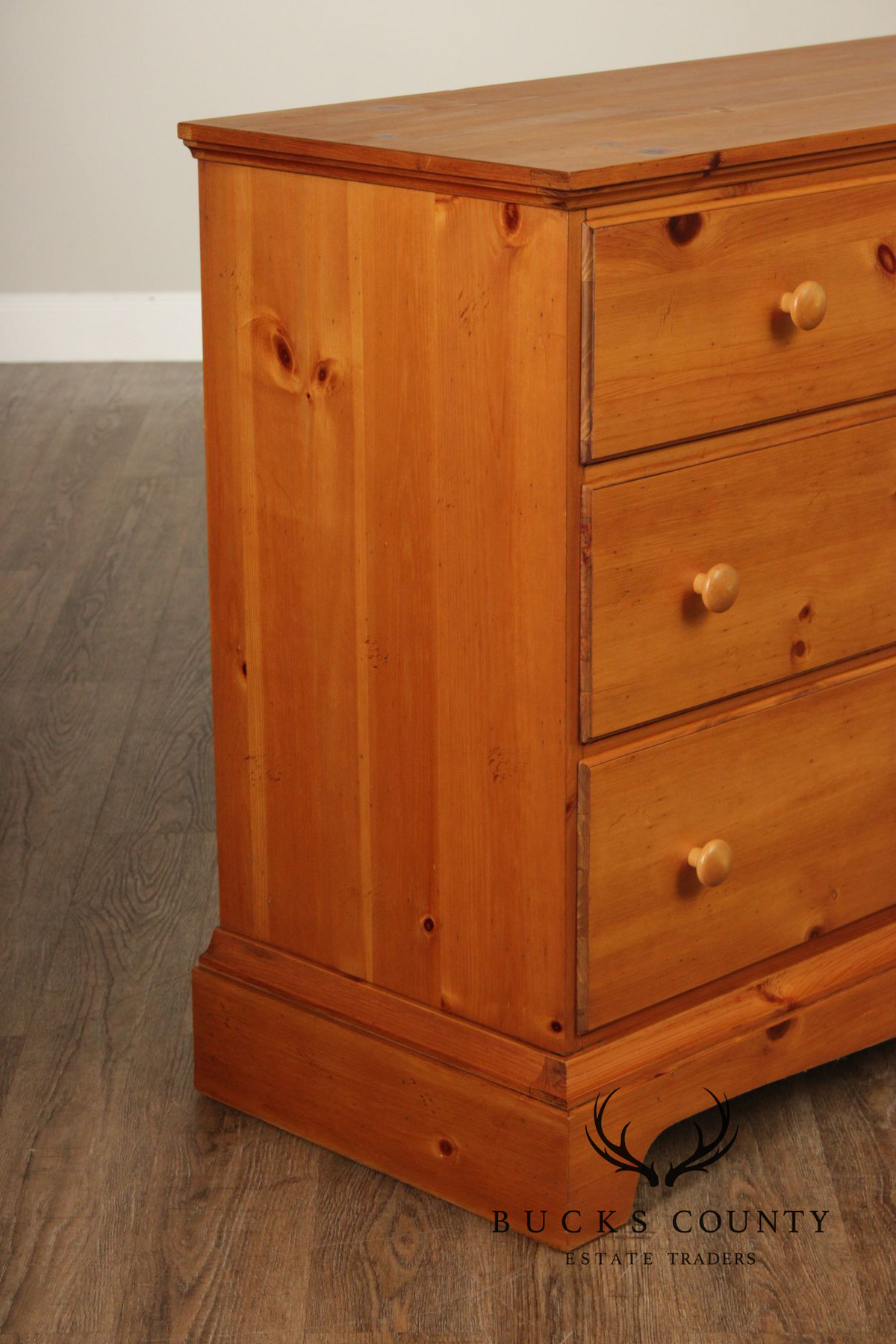 Lane 'The America Collection' Pine Dresser