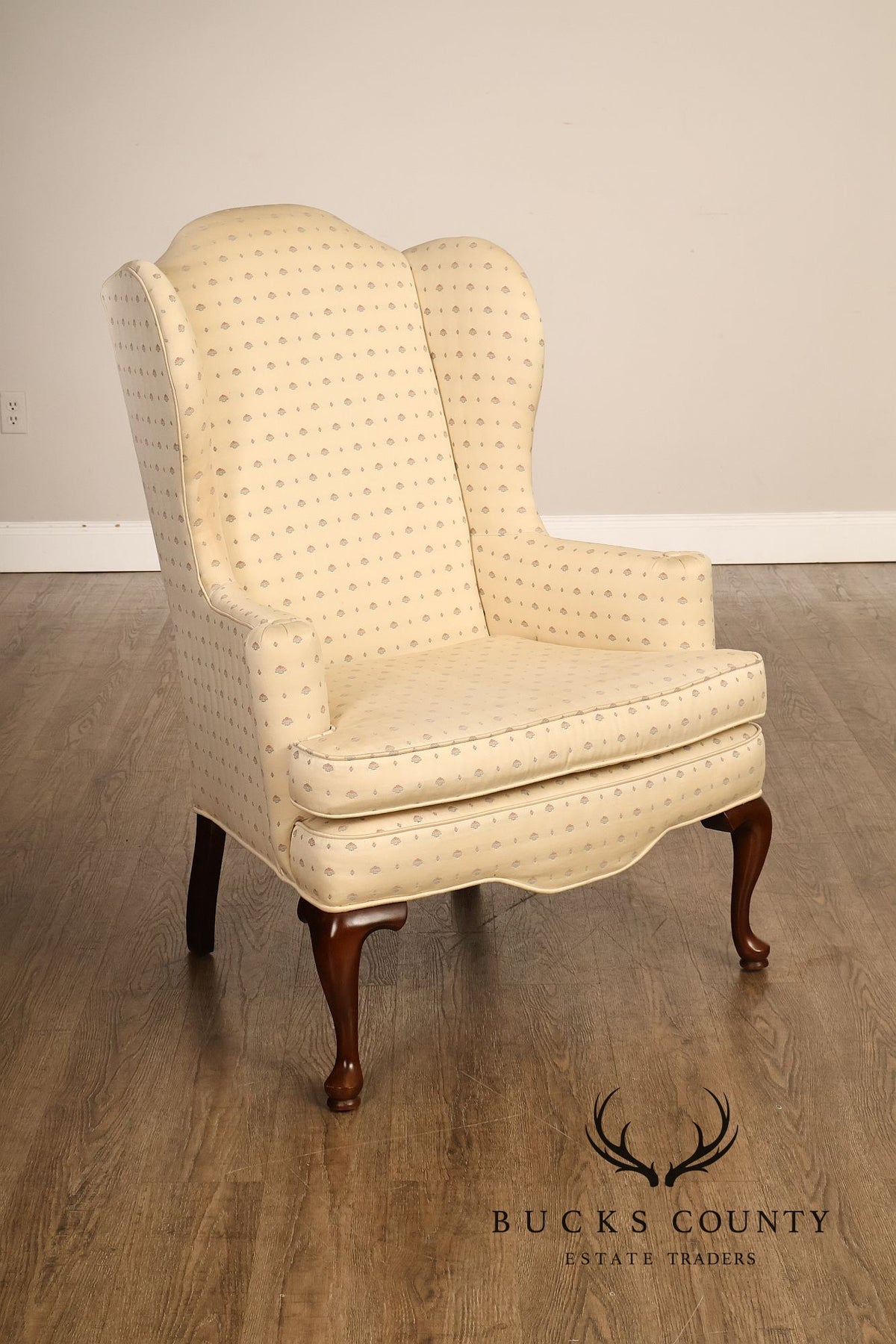 Ethan Allen Queen Anne Style Vintage Pair of Wing Chairs