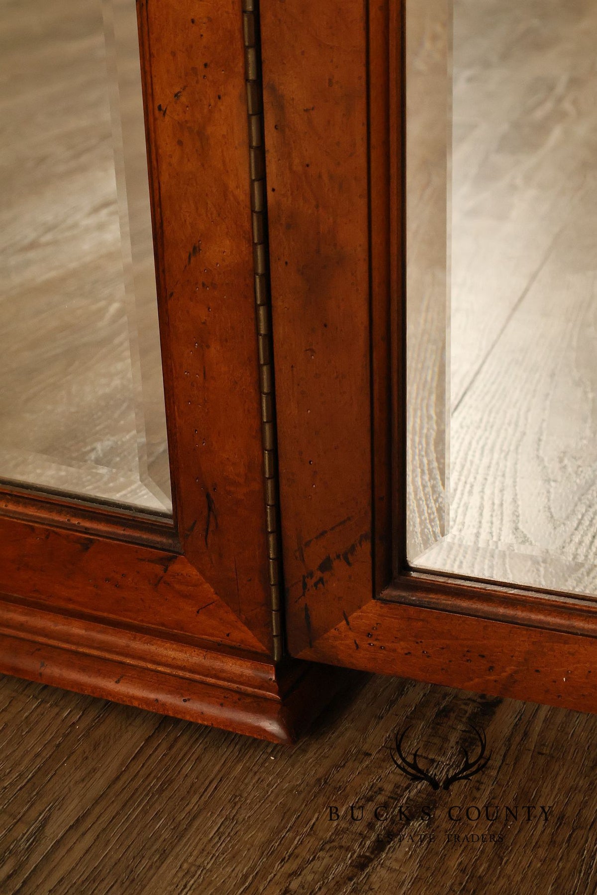 Century Furniture 'Town & Country' Trifold Dresser Mirror