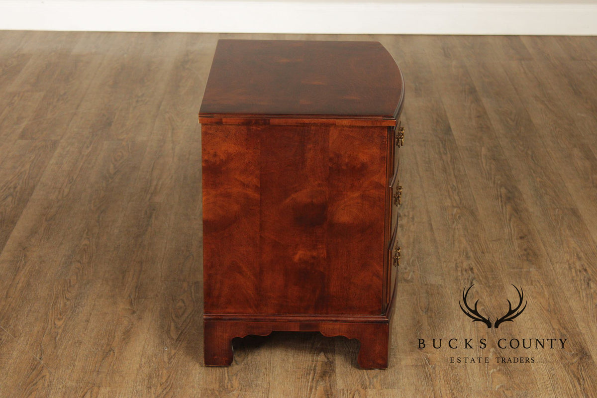 Henredon Aston Court Pair Of Mahogany Nightstands