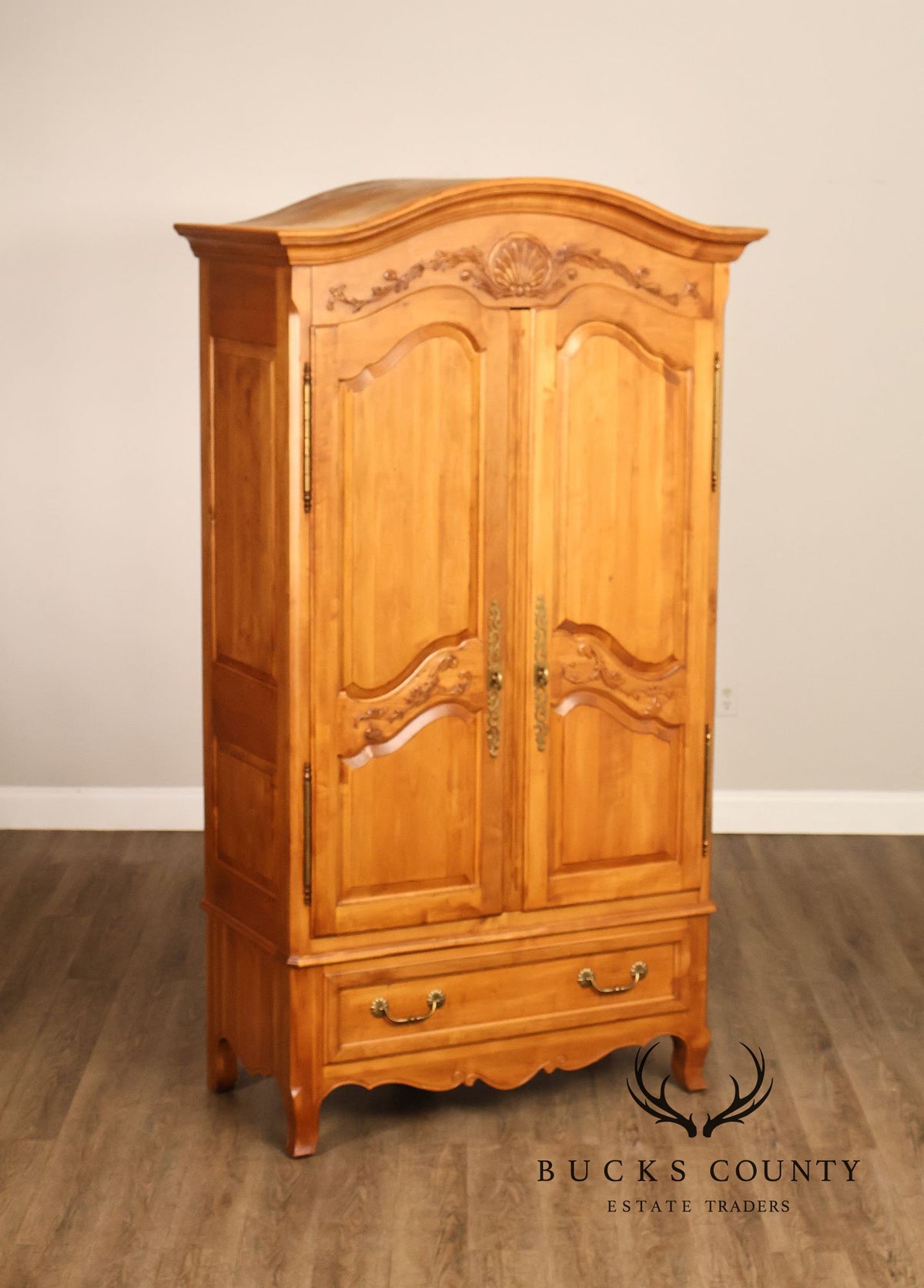 ETHAN ALLEN LEGACY COLLECTION FRENCH LOUIS XV STYLE MAPLE ARMOIRE