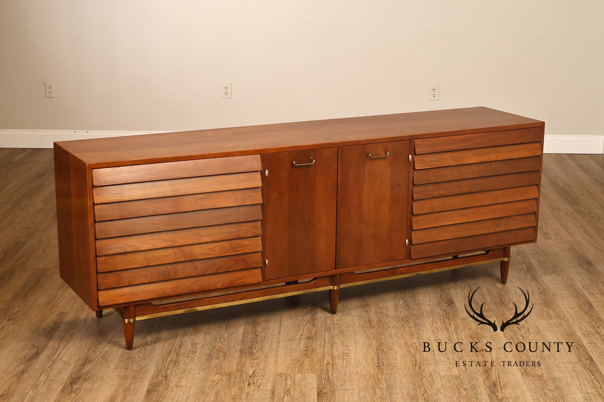 Merton Gershun For American Of Martinsville Mid Century Modern Walnut Lowboy Dresser