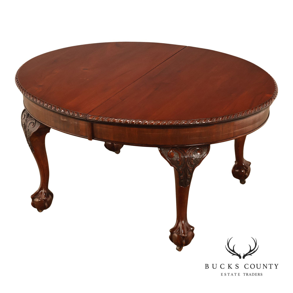 Antique Chippendale Style Mahogany Extendable Oval Dining Table