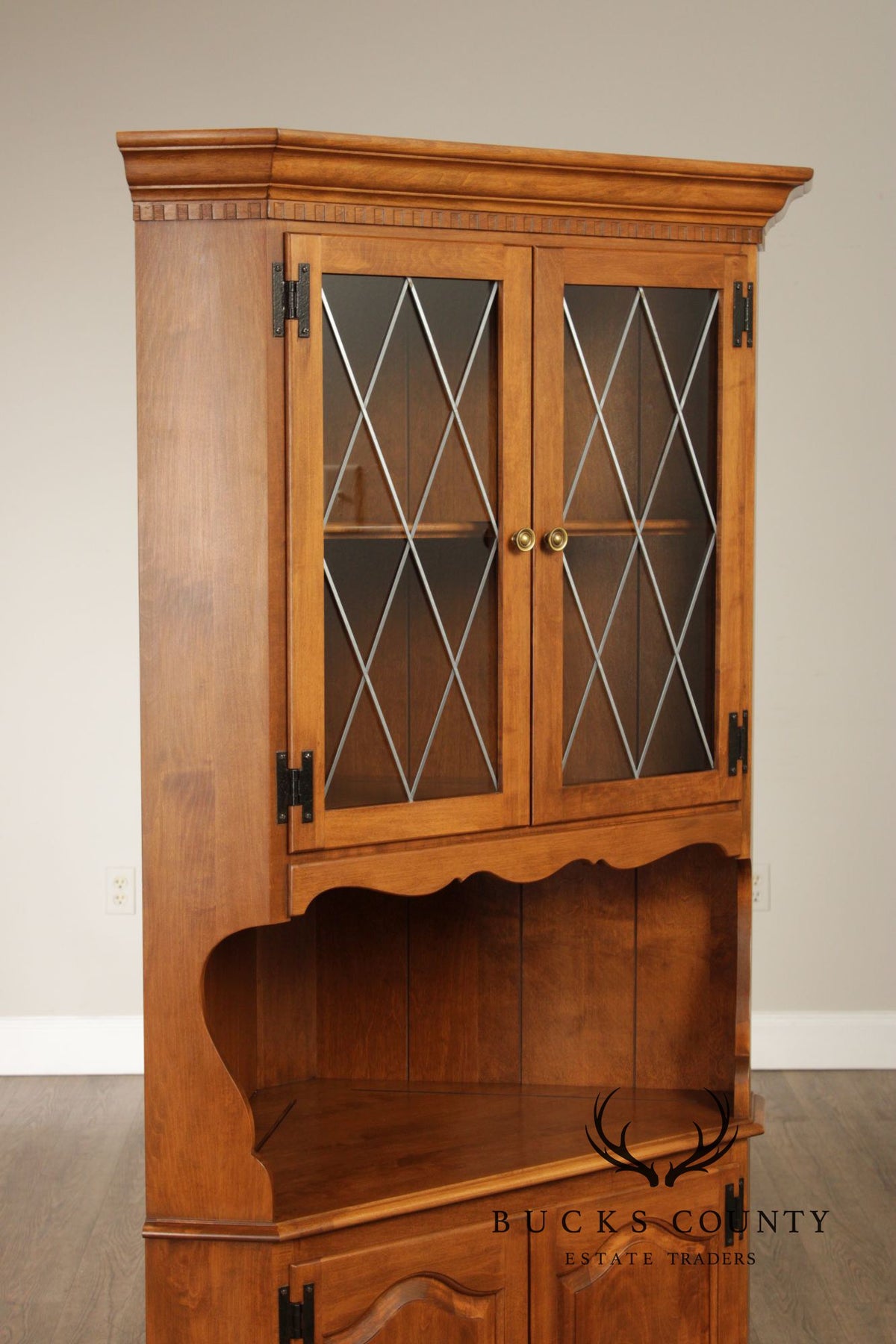 Ethan Allen Heirloom Maple Corner Cabinet