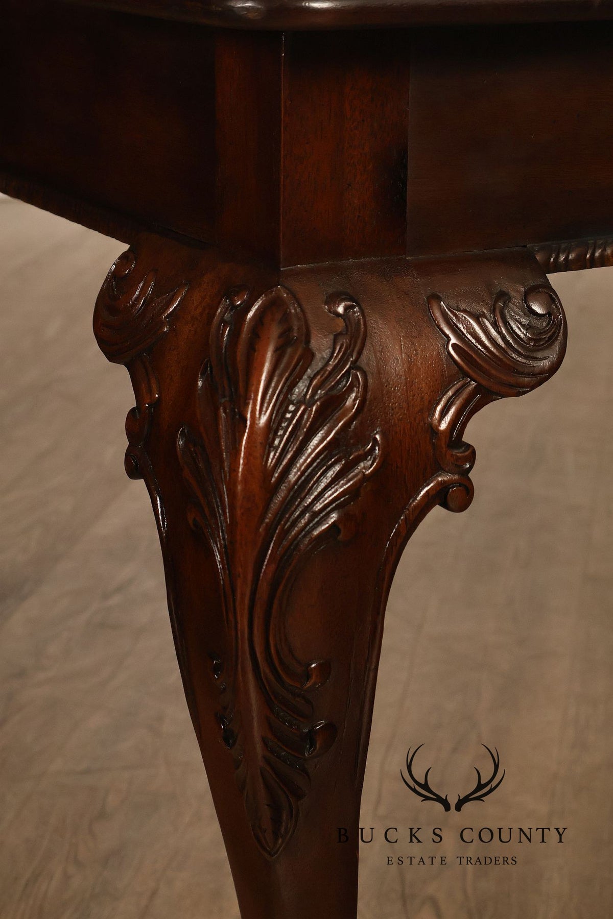 Henredon Rittenhouse Square Collection Chippendale Style Mahogany Expandable Dining Table