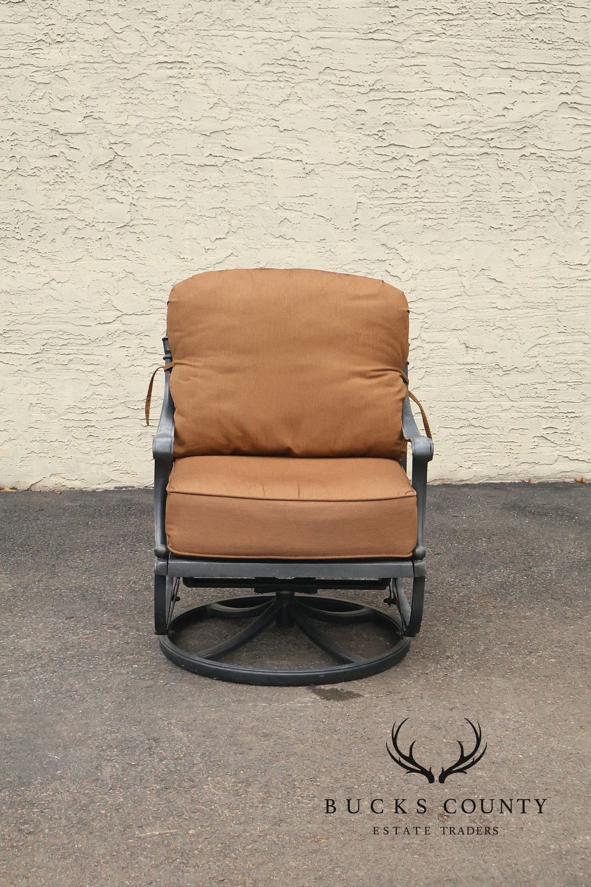 Cast Aluminum Pair Of Outdoor Swivel Lounge Chairs With Cushions