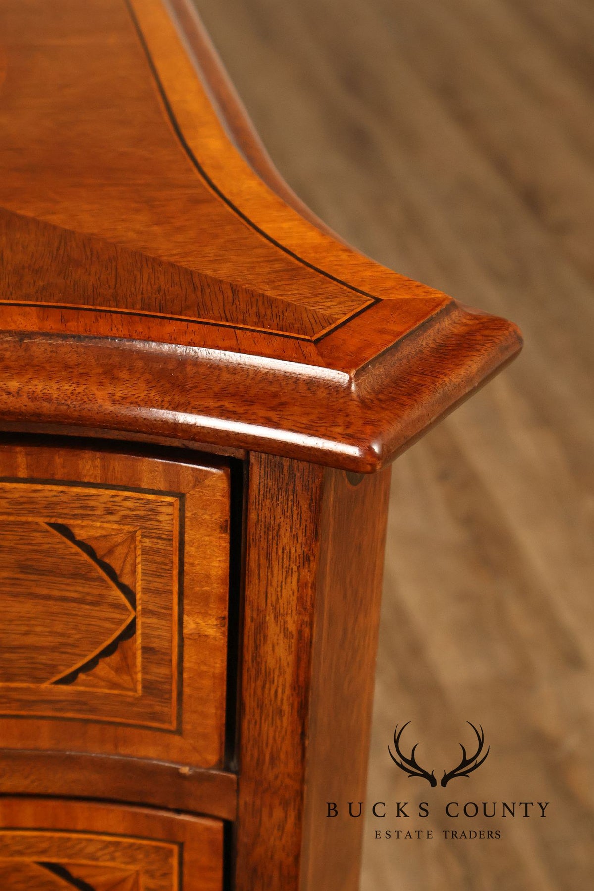 Henredon Historic Natchez Collection Inlaid Mahogany Chest of Drawers