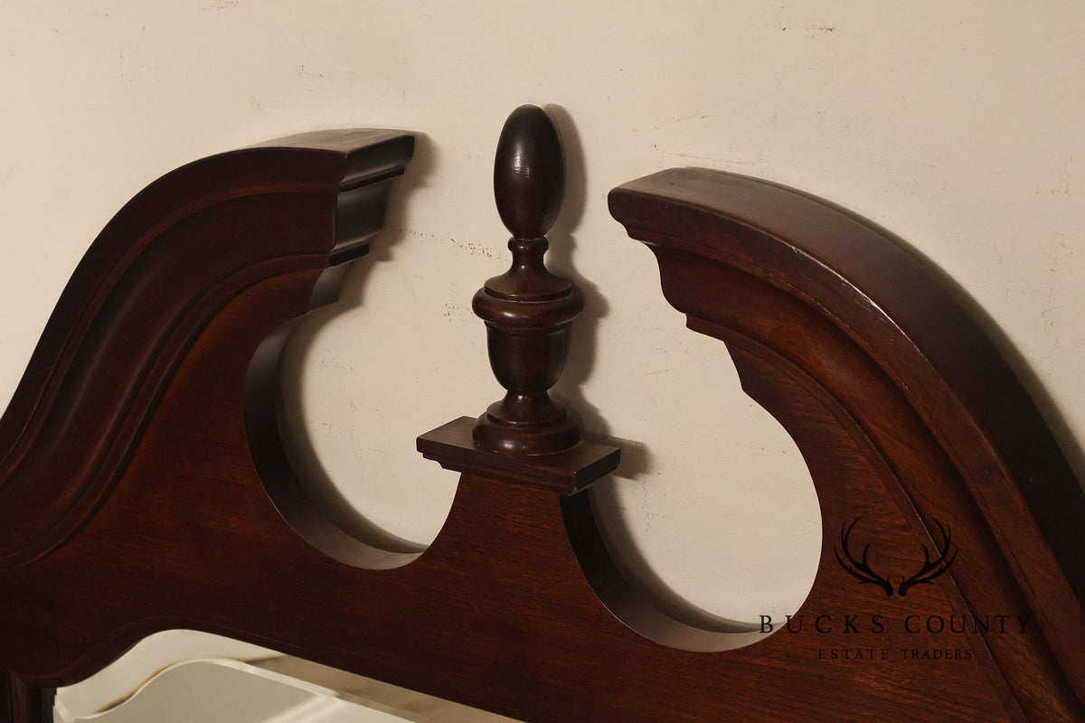 Thomasville 'Collectors Cherry' Tri-Fold Dresser Mirror